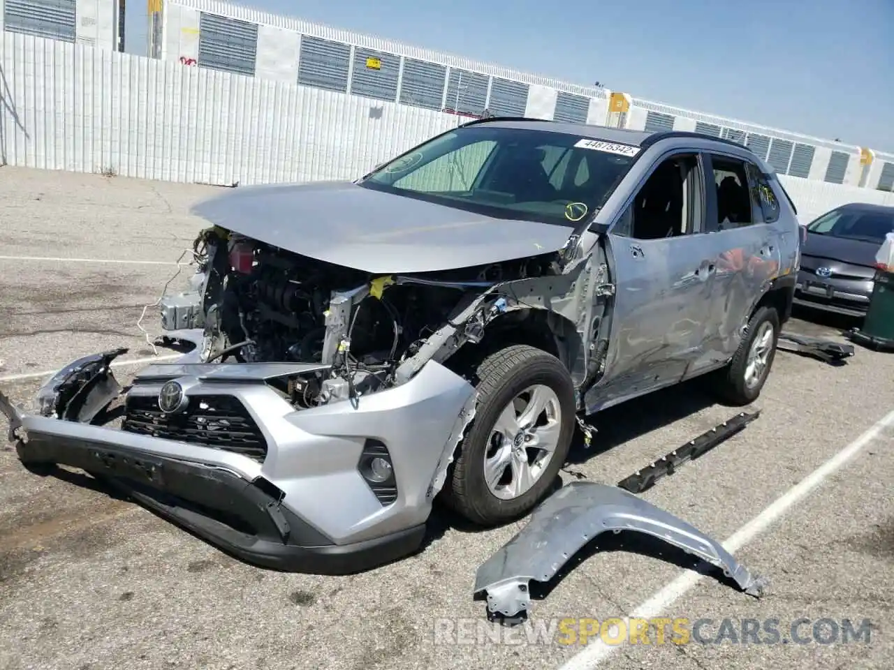 2 Photograph of a damaged car JTMP1RFV4KJ015407 TOYOTA RAV4 2019