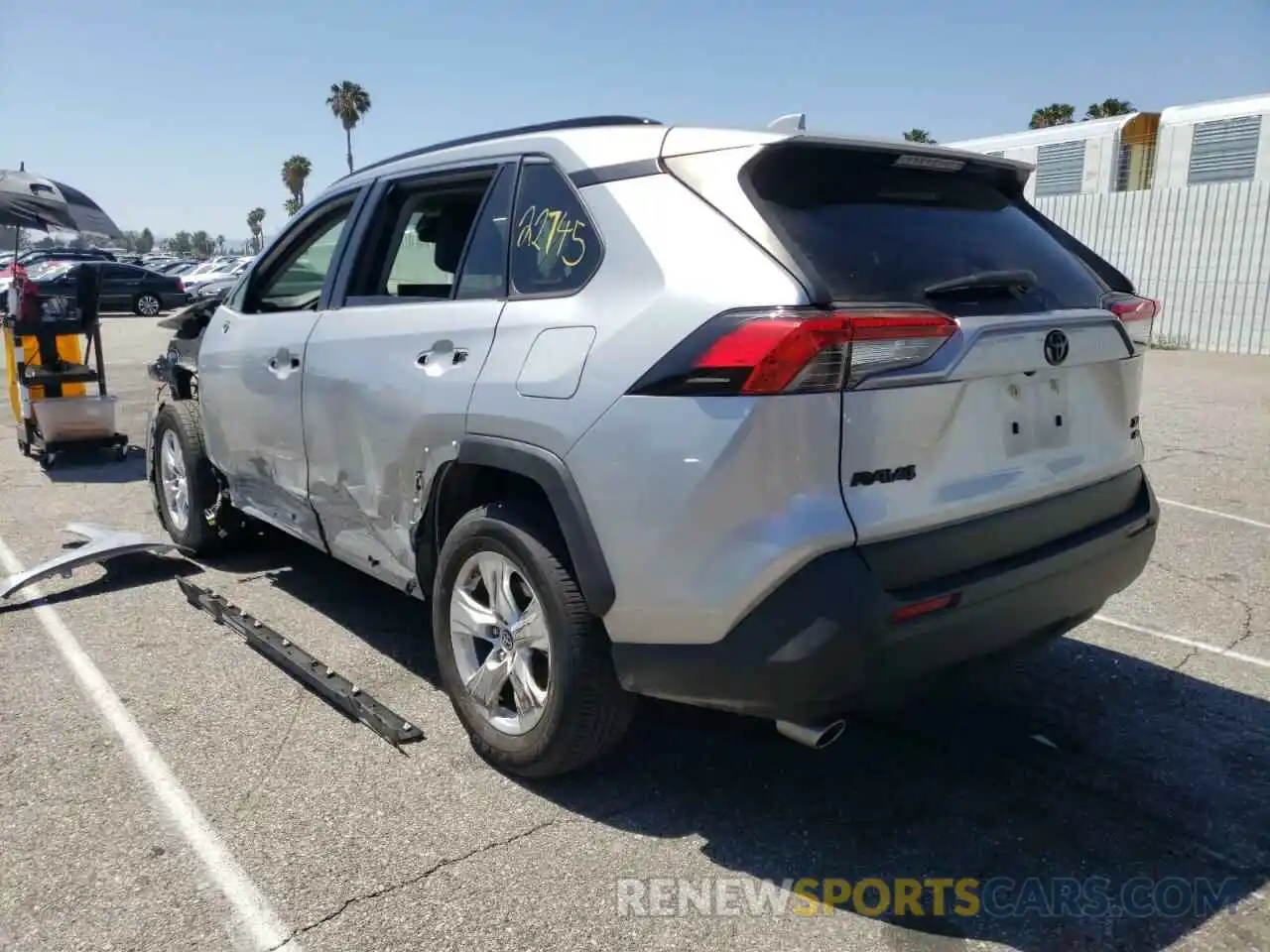 3 Photograph of a damaged car JTMP1RFV4KJ015407 TOYOTA RAV4 2019