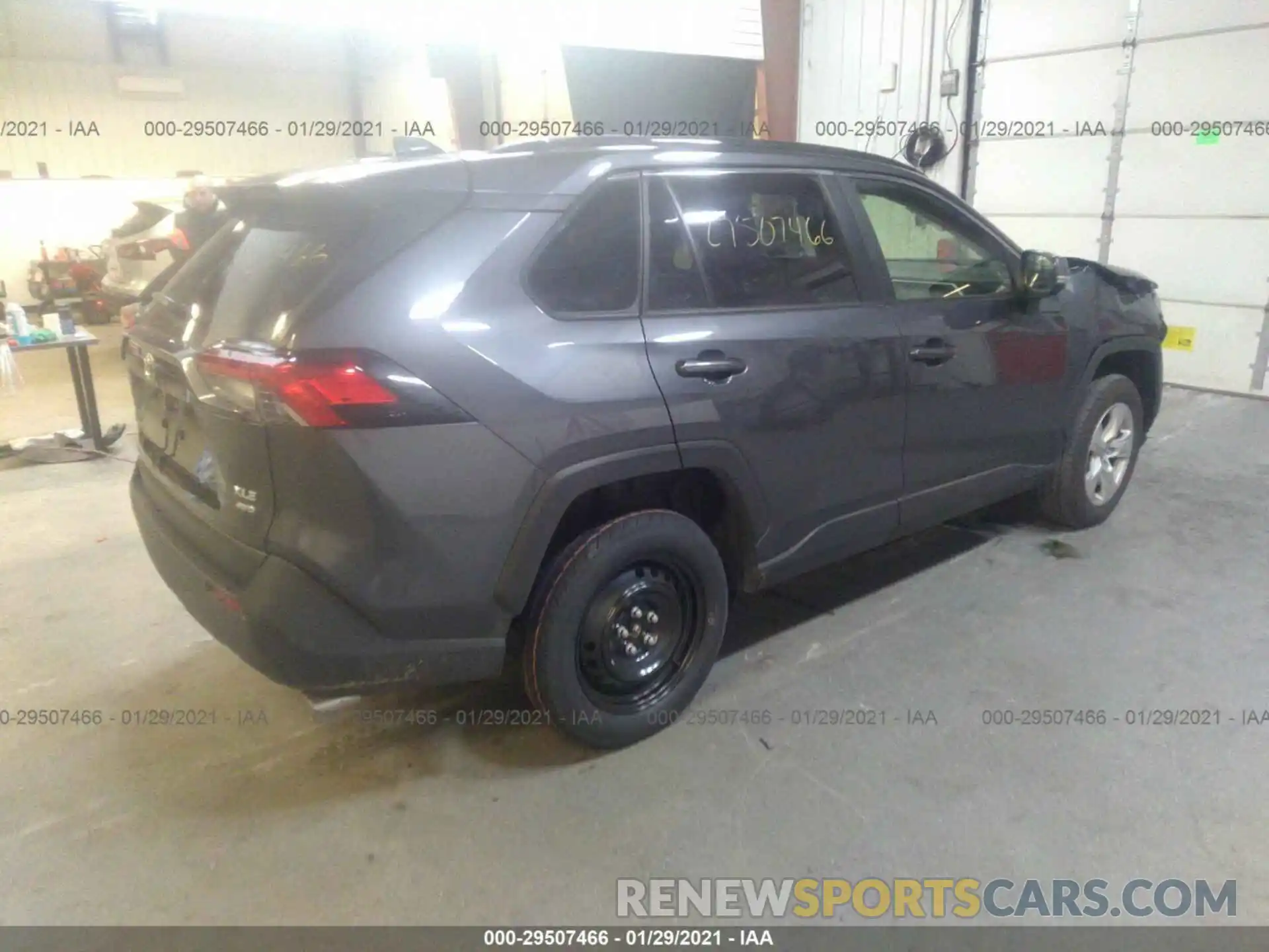 4 Photograph of a damaged car JTMP1RFV4KJ020770 TOYOTA RAV4 2019