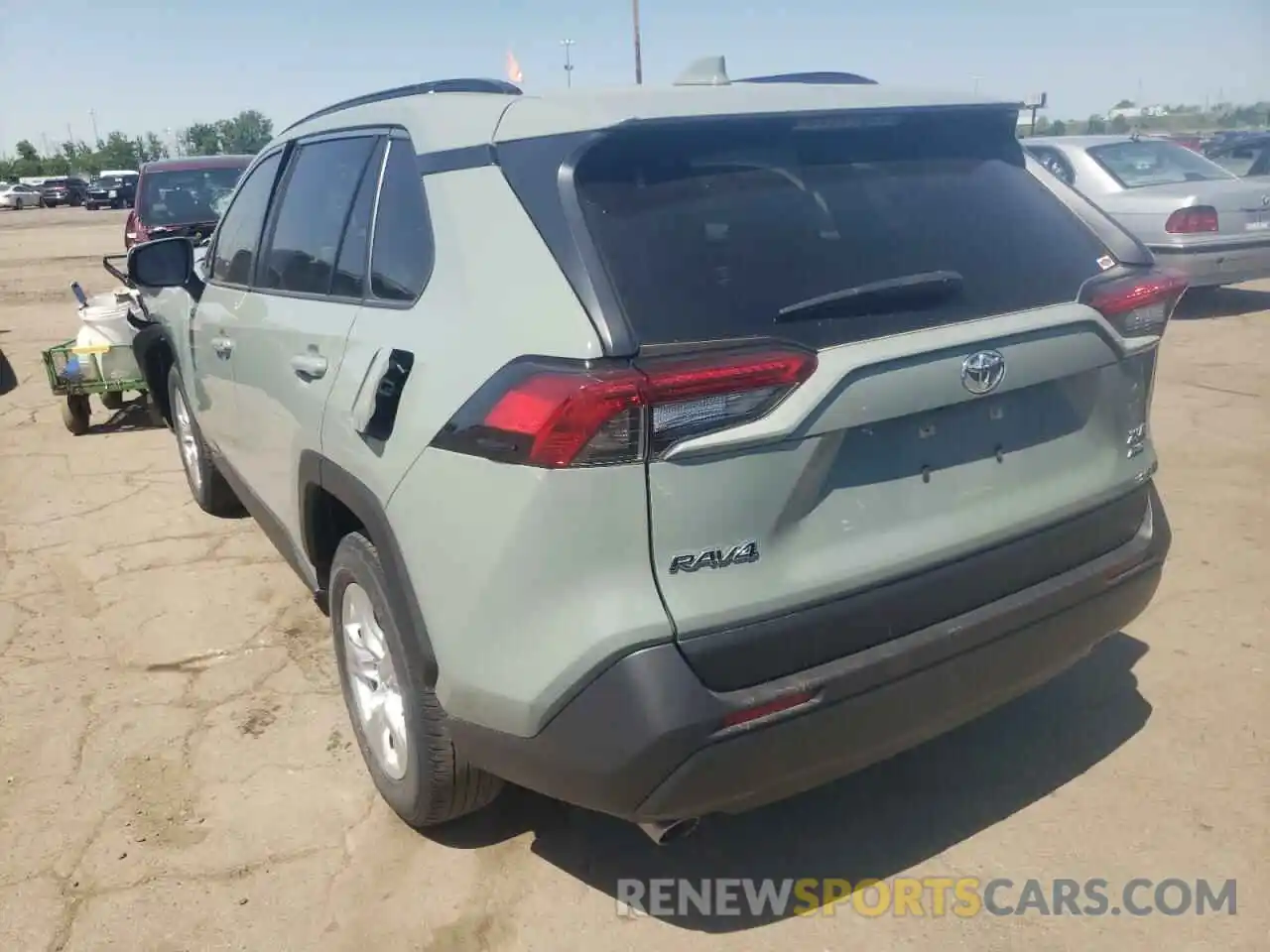 3 Photograph of a damaged car JTMP1RFV4KJ021871 TOYOTA RAV4 2019