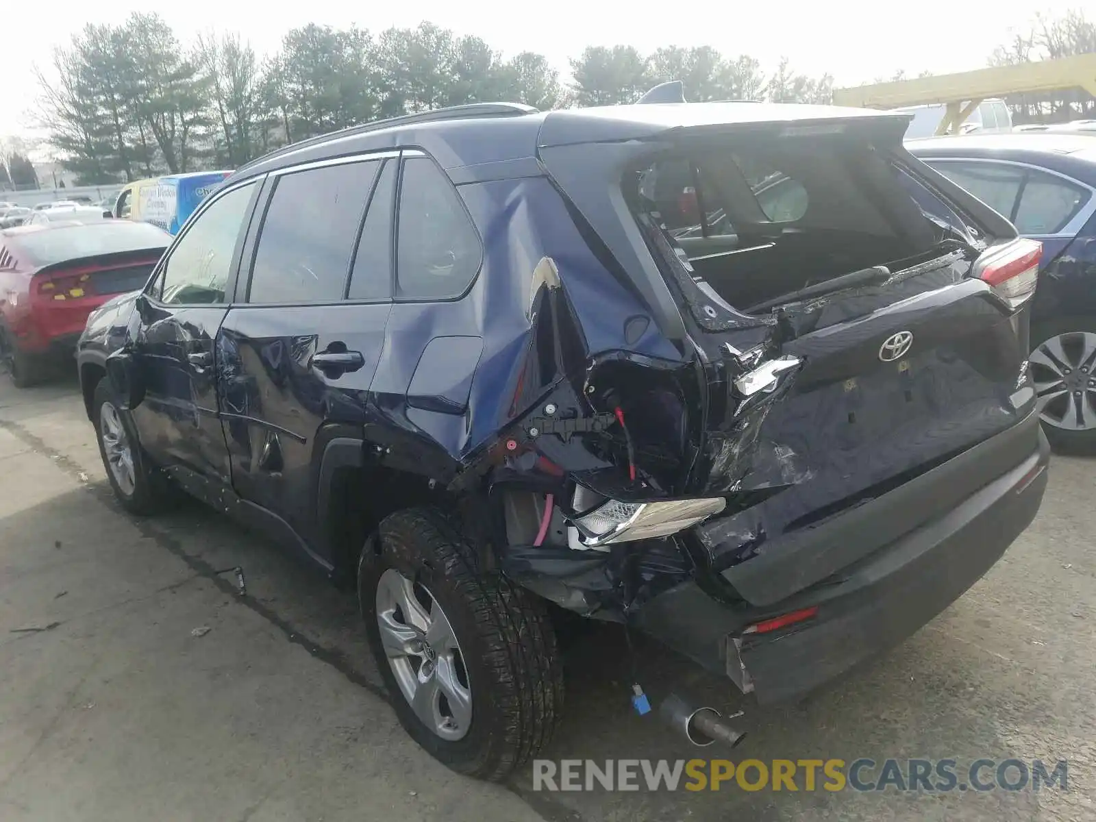 3 Photograph of a damaged car JTMP1RFV4KJ021983 TOYOTA RAV4 2019