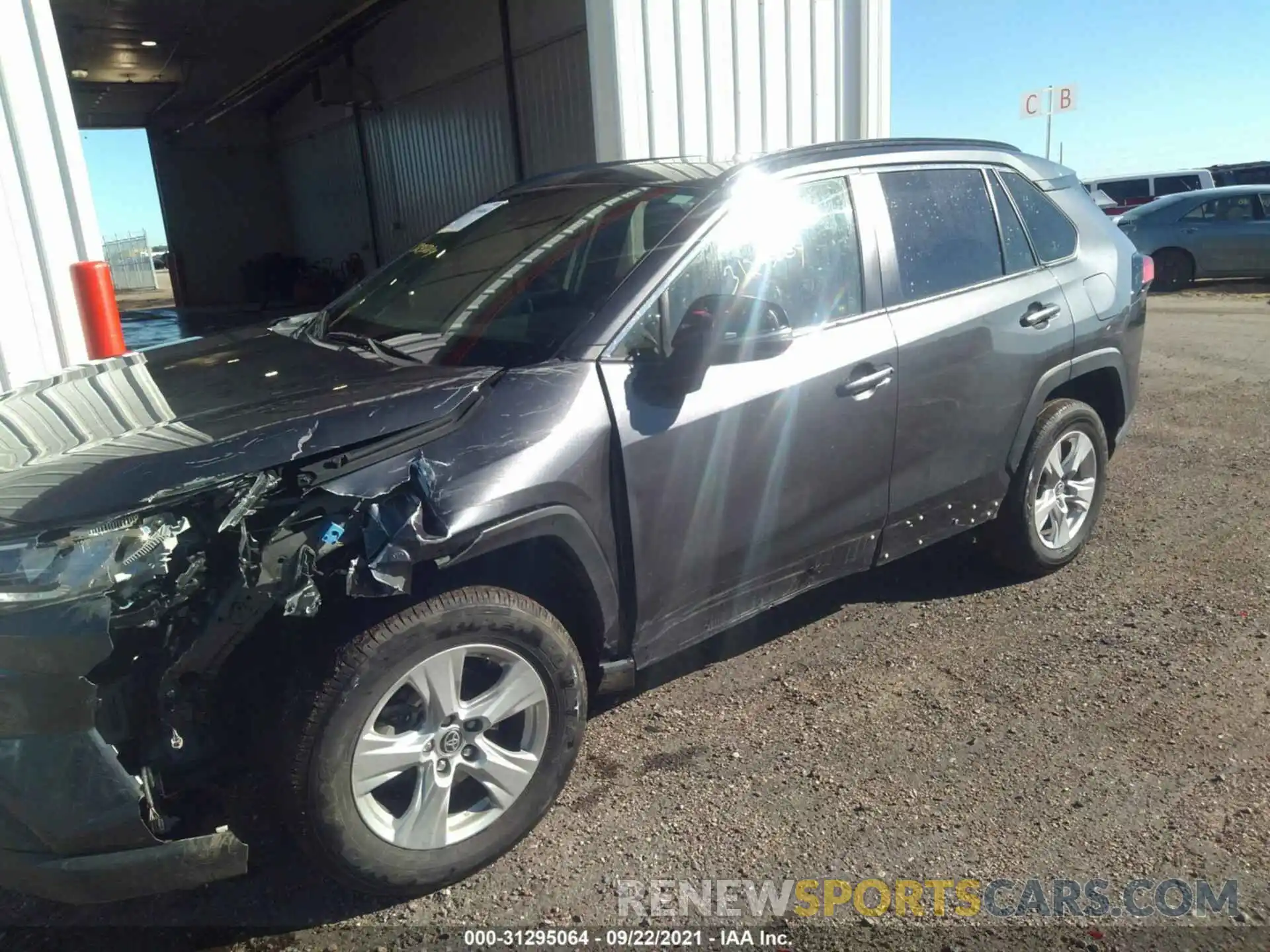 6 Фотография поврежденного автомобиля JTMP1RFV4KJ023524 TOYOTA RAV4 2019