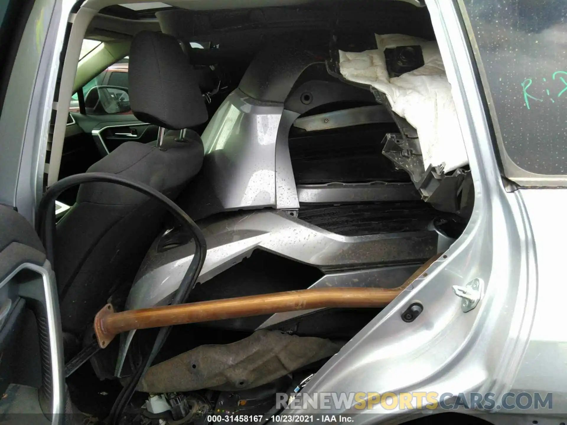 8 Фотография поврежденного автомобиля JTMP1RFV5KD004382 TOYOTA RAV4 2019