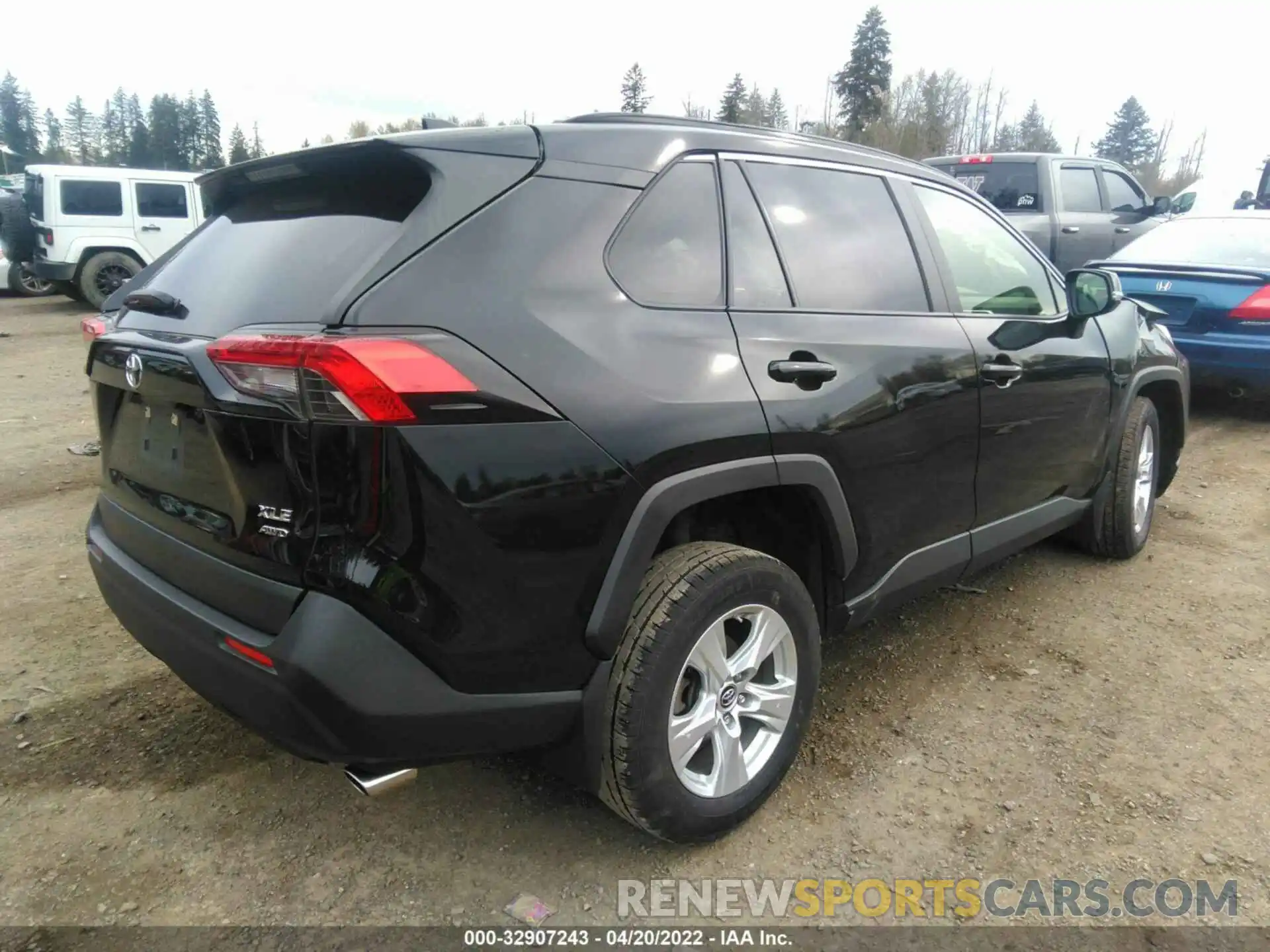 4 Photograph of a damaged car JTMP1RFV5KD014829 TOYOTA RAV4 2019