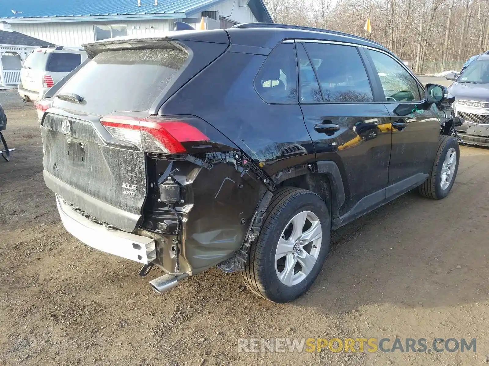 4 Photograph of a damaged car JTMP1RFV5KD020727 TOYOTA RAV4 2019