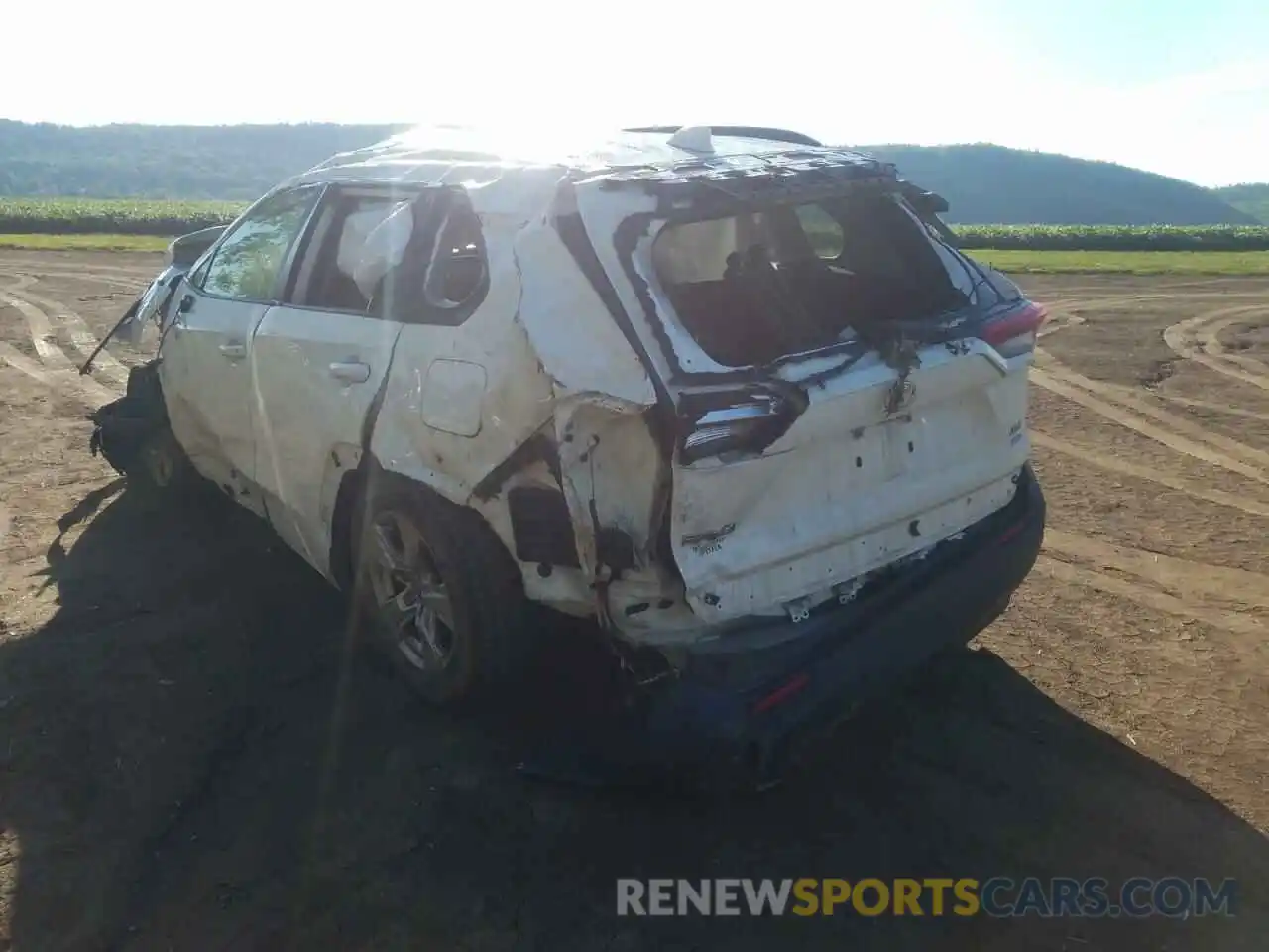 3 Photograph of a damaged car JTMP1RFV5KD020811 TOYOTA RAV4 2019