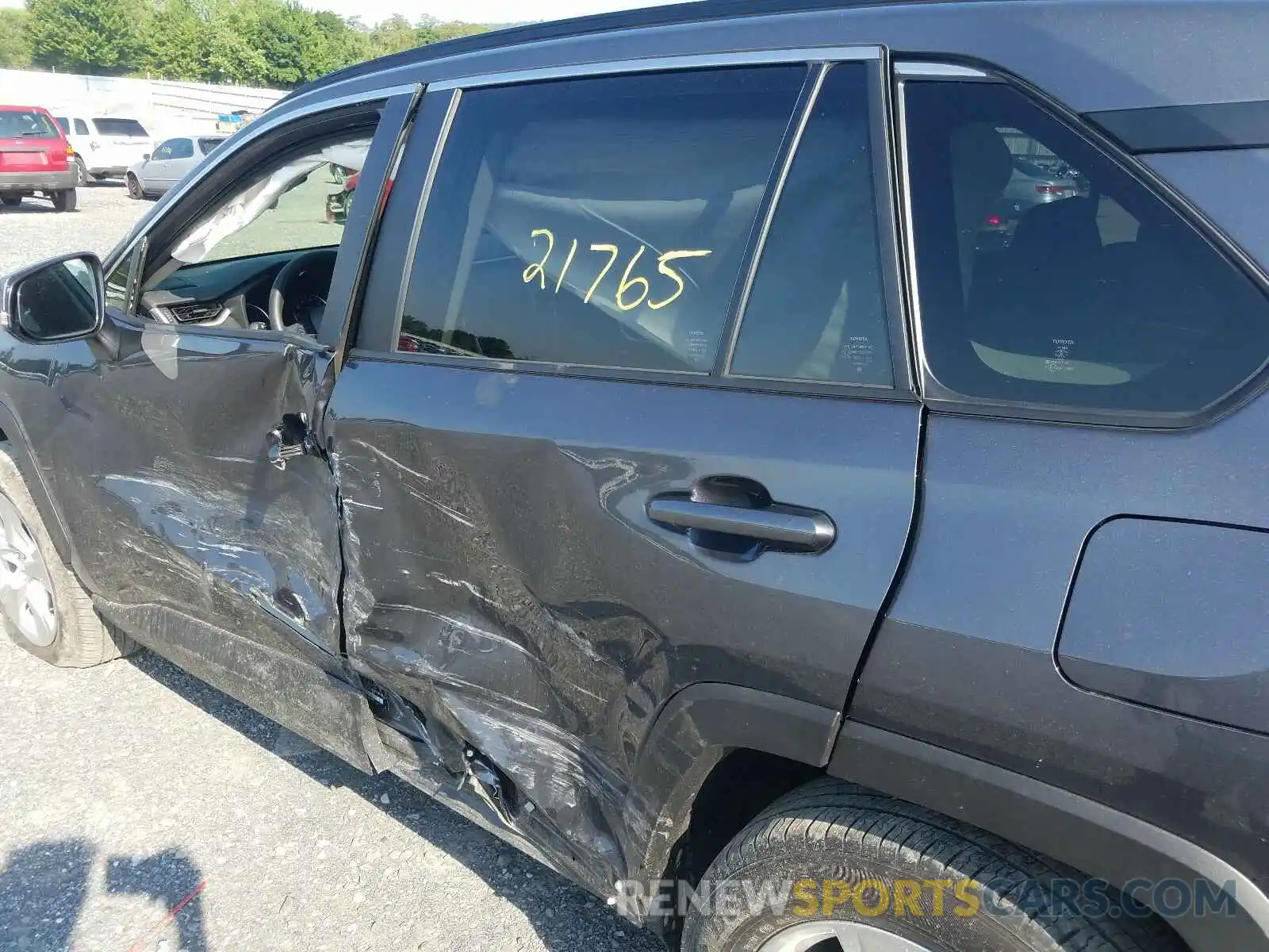 10 Photograph of a damaged car JTMP1RFV5KD023904 TOYOTA RAV4 2019