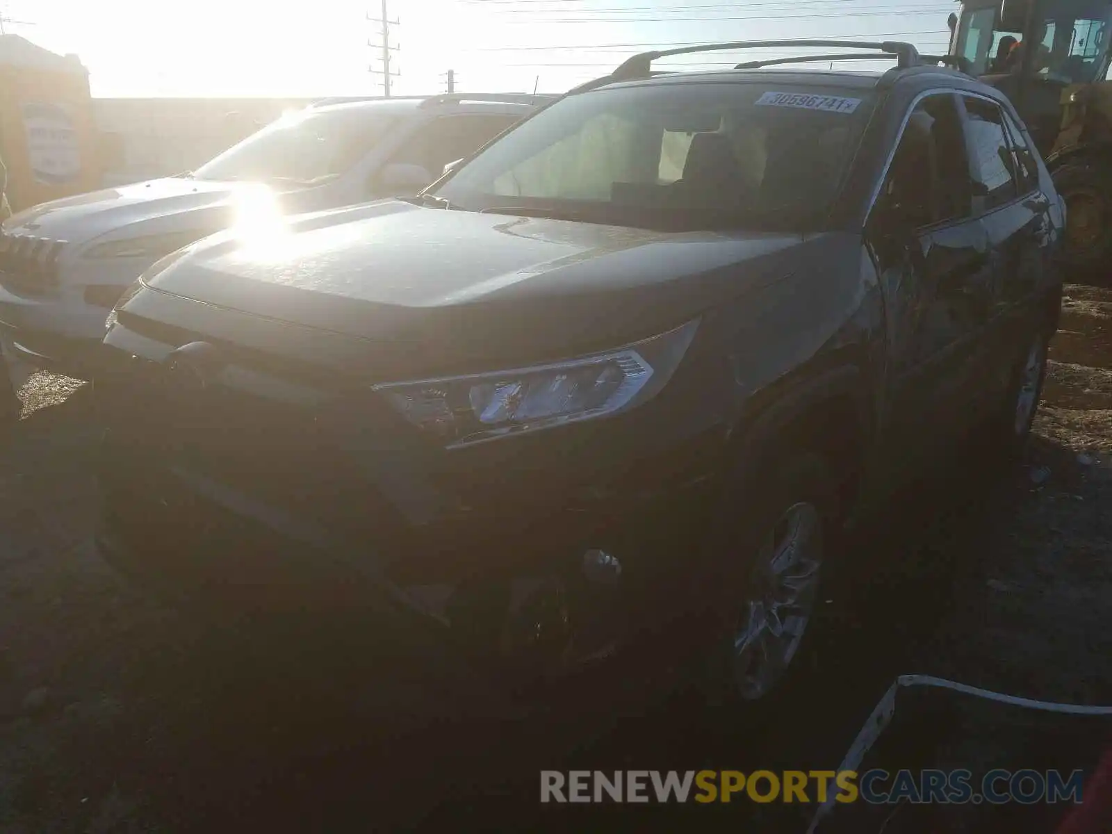 2 Фотография поврежденного автомобиля JTMP1RFV5KD024261 TOYOTA RAV4 2019