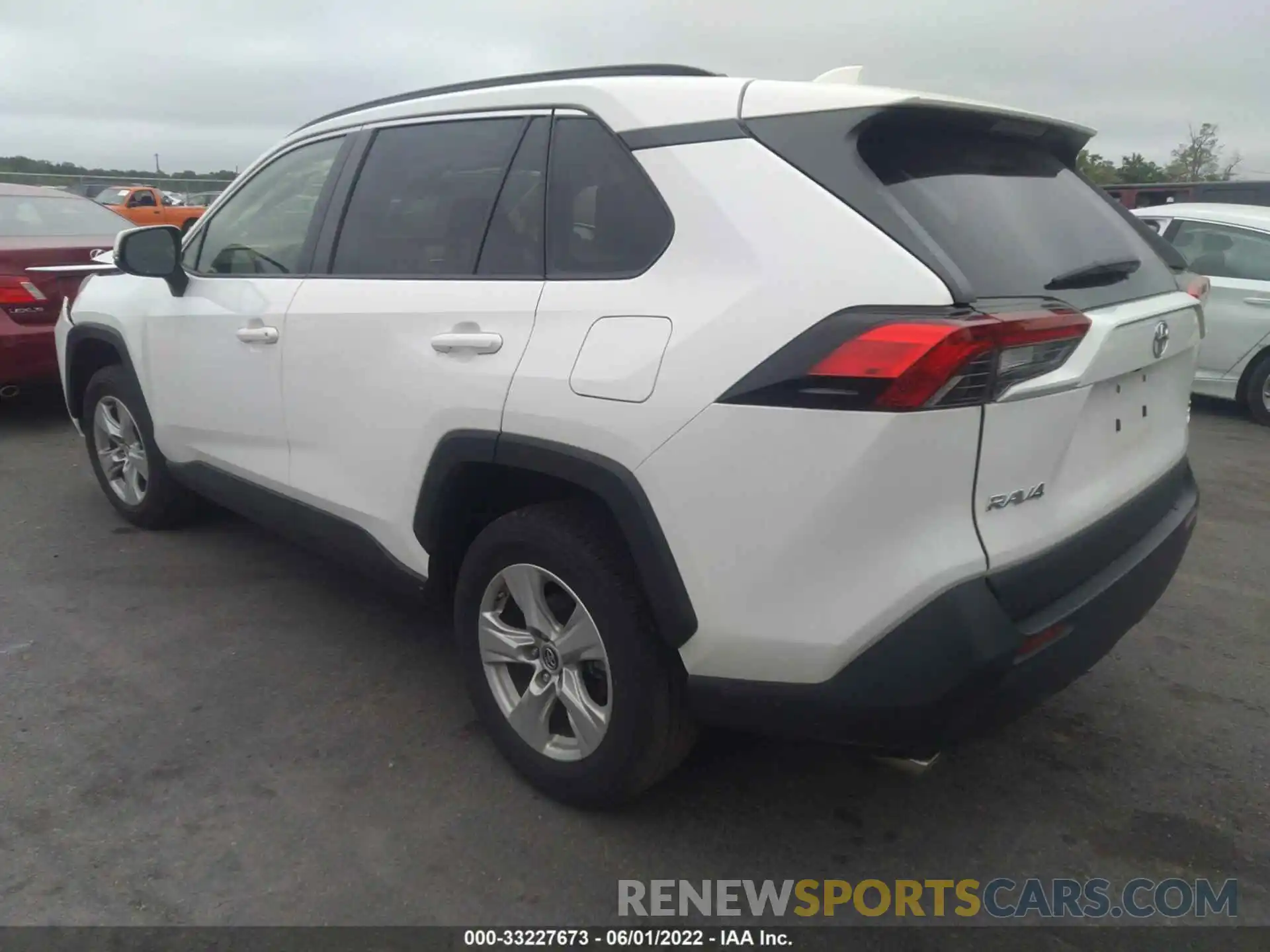 3 Photograph of a damaged car JTMP1RFV5KD027550 TOYOTA RAV4 2019