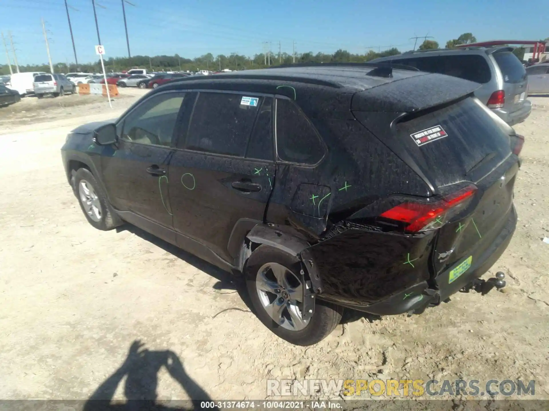 2 Photograph of a damaged car JTMP1RFV5KD029265 TOYOTA RAV4 2019