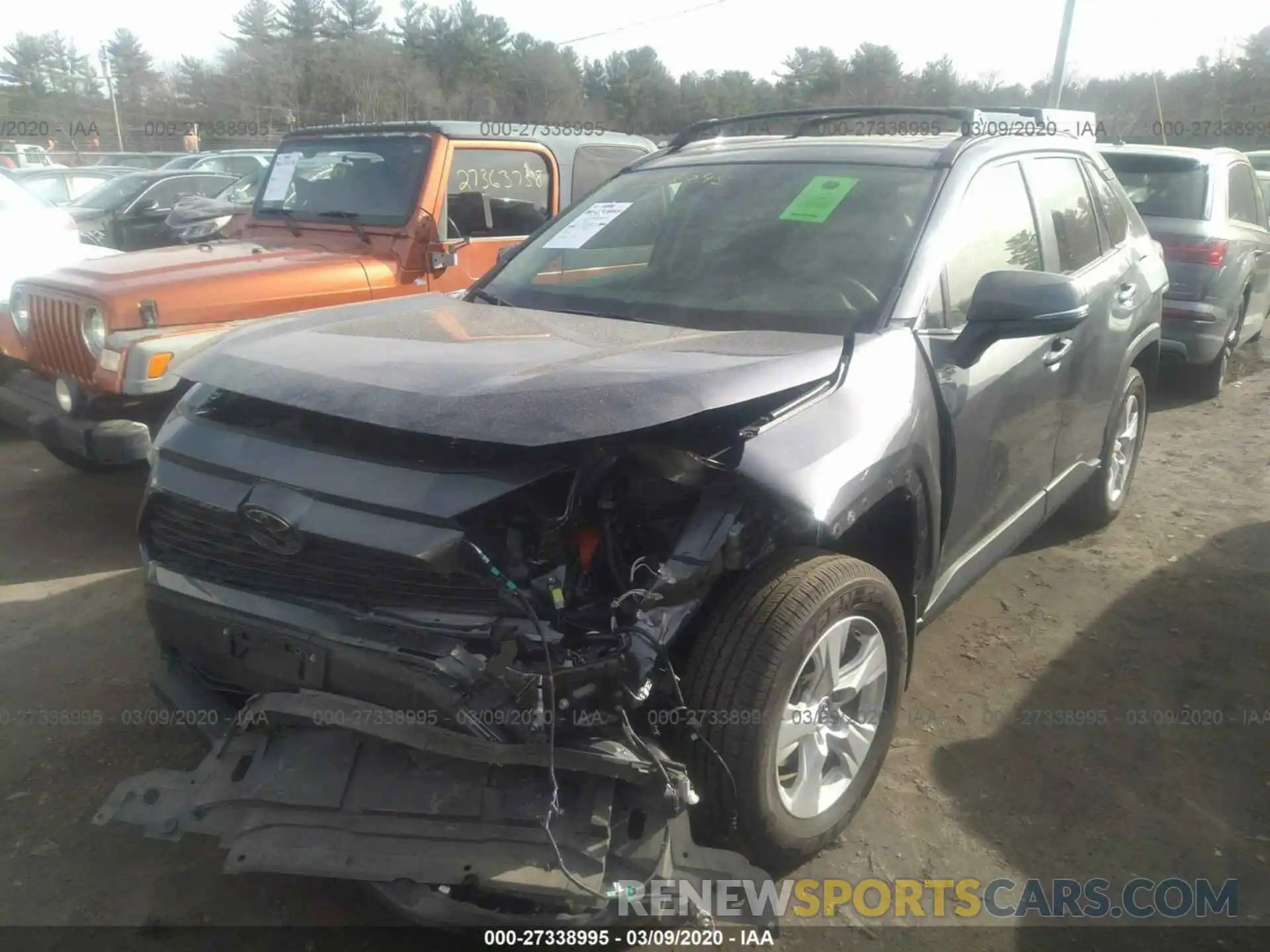 2 Photograph of a damaged car JTMP1RFV5KD035812 TOYOTA RAV4 2019