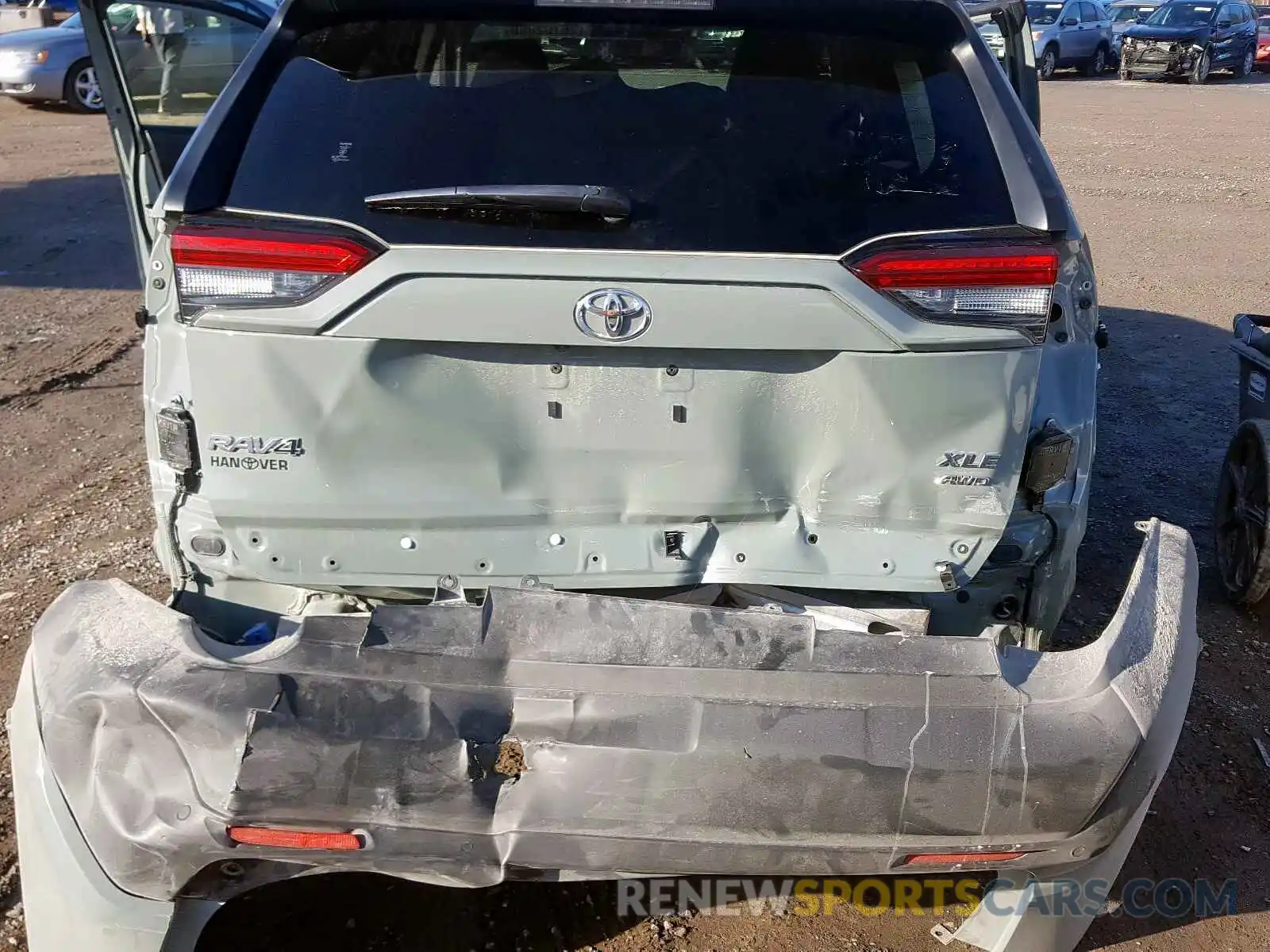 9 Photograph of a damaged car JTMP1RFV5KD500461 TOYOTA RAV4 2019