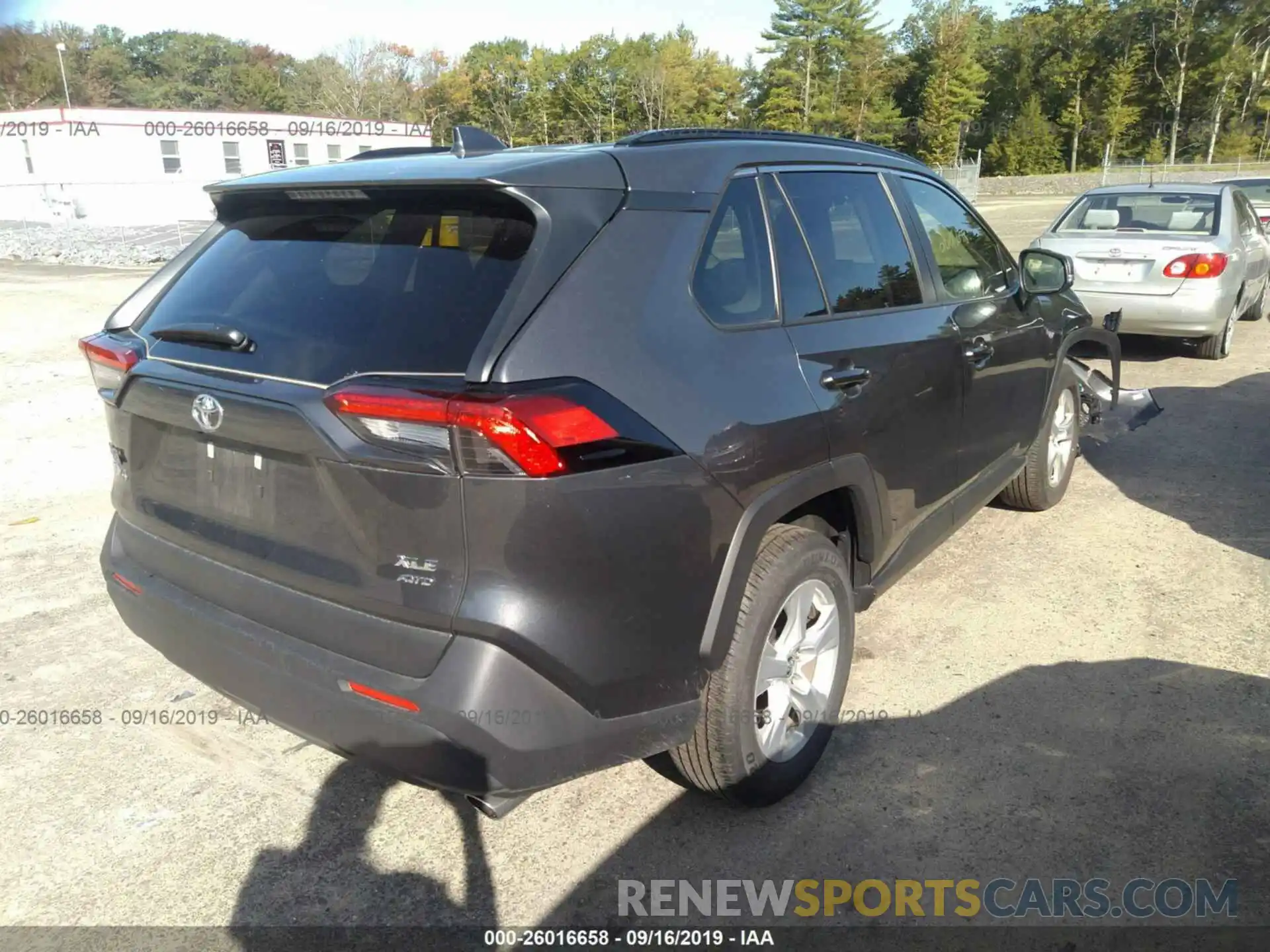 4 Photograph of a damaged car JTMP1RFV5KD501349 TOYOTA RAV4 2019