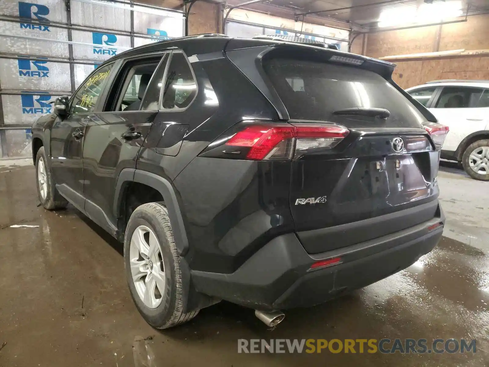 3 Photograph of a damaged car JTMP1RFV5KD502467 TOYOTA RAV4 2019