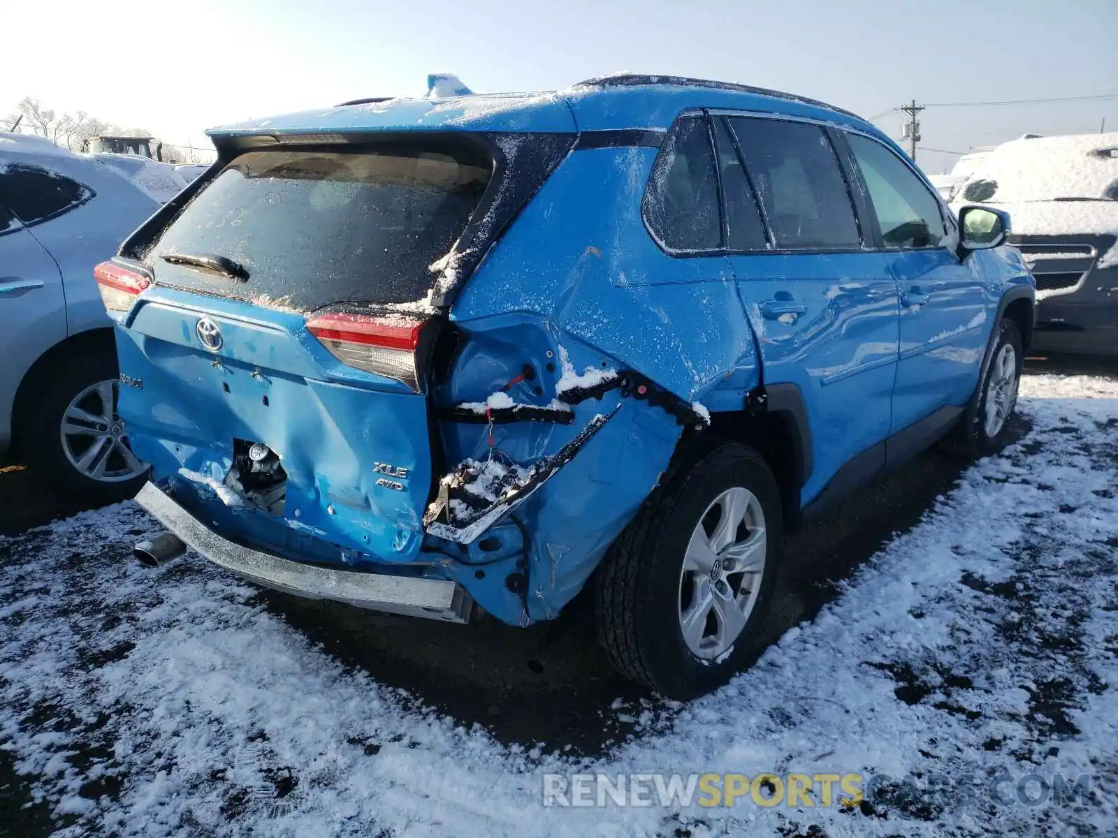 4 Photograph of a damaged car JTMP1RFV5KD507636 TOYOTA RAV4 2019