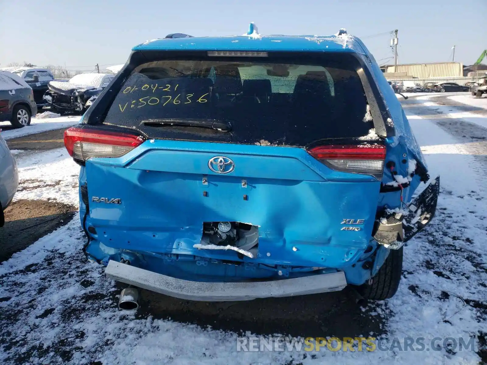 9 Photograph of a damaged car JTMP1RFV5KD507636 TOYOTA RAV4 2019