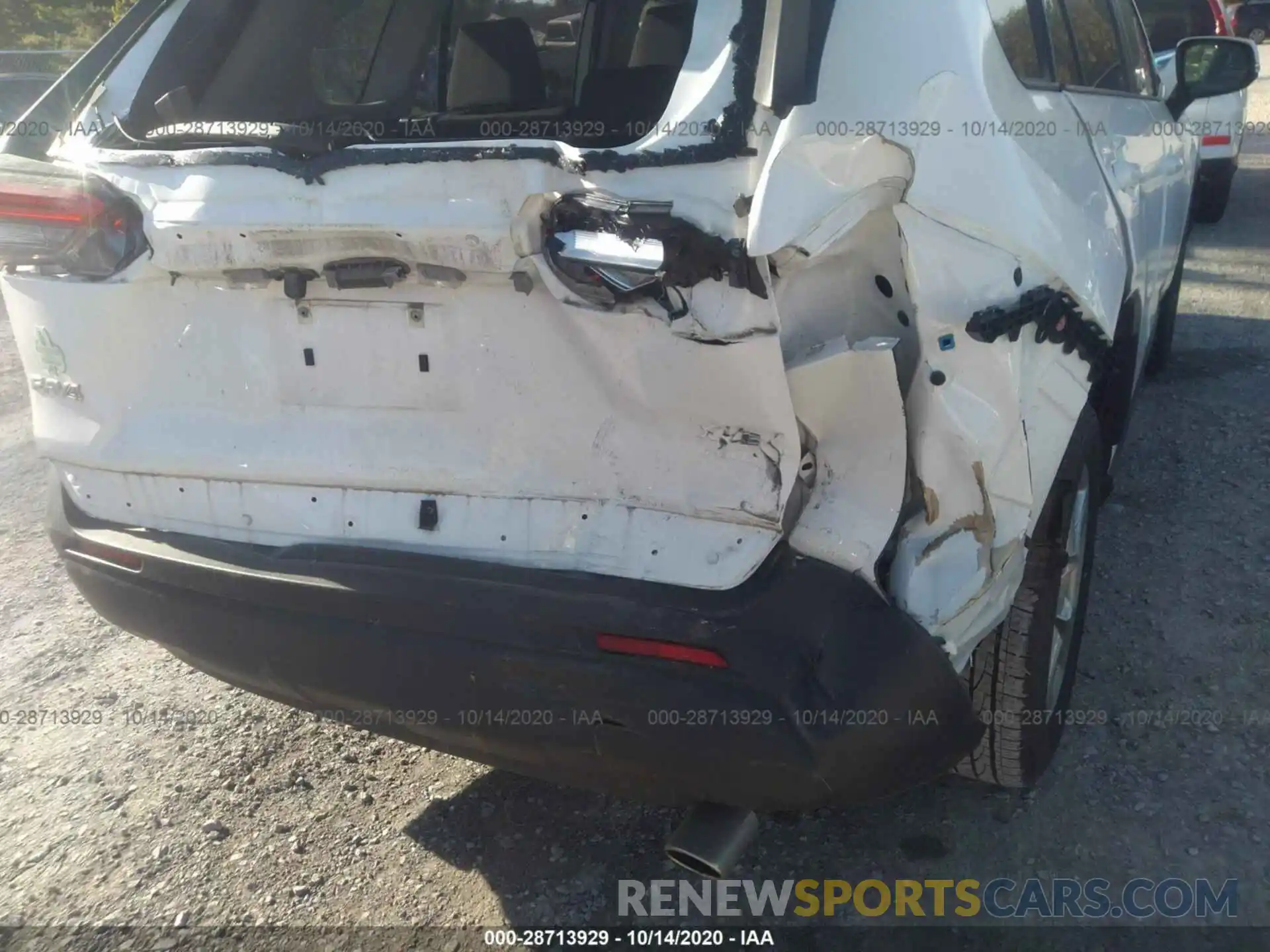 6 Photograph of a damaged car JTMP1RFV5KD512139 TOYOTA RAV4 2019