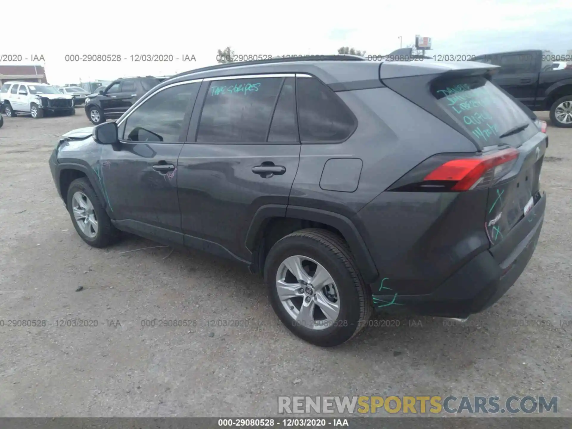 3 Photograph of a damaged car JTMP1RFV5KD521617 TOYOTA RAV4 2019