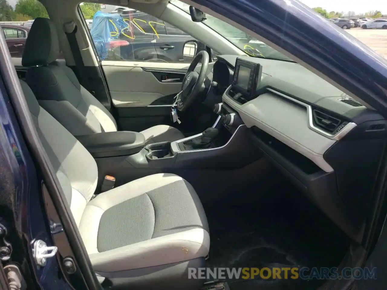 5 Photograph of a damaged car JTMP1RFV5KD523156 TOYOTA RAV4 2019