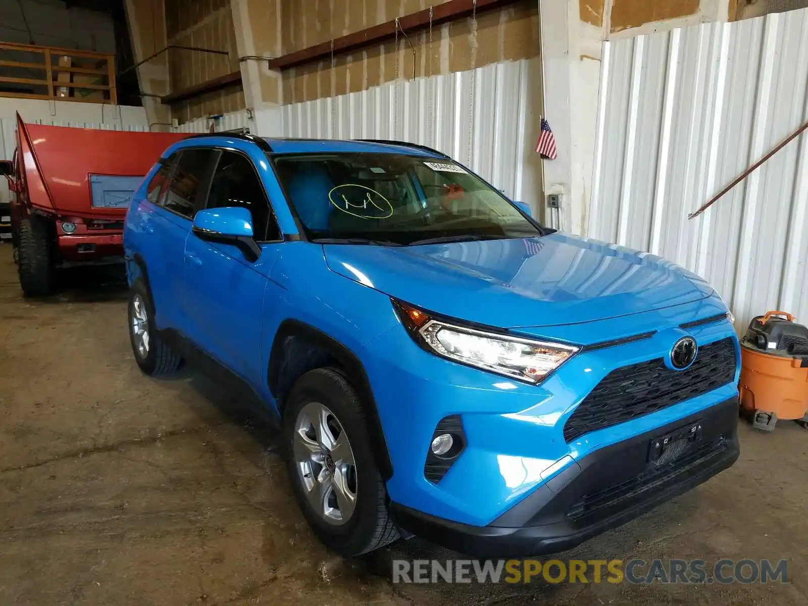 1 Photograph of a damaged car JTMP1RFV5KD523920 TOYOTA RAV4 2019