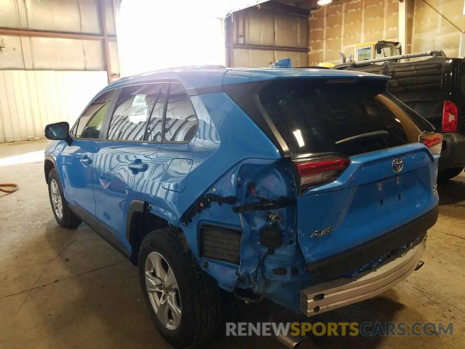 3 Photograph of a damaged car JTMP1RFV5KD523920 TOYOTA RAV4 2019