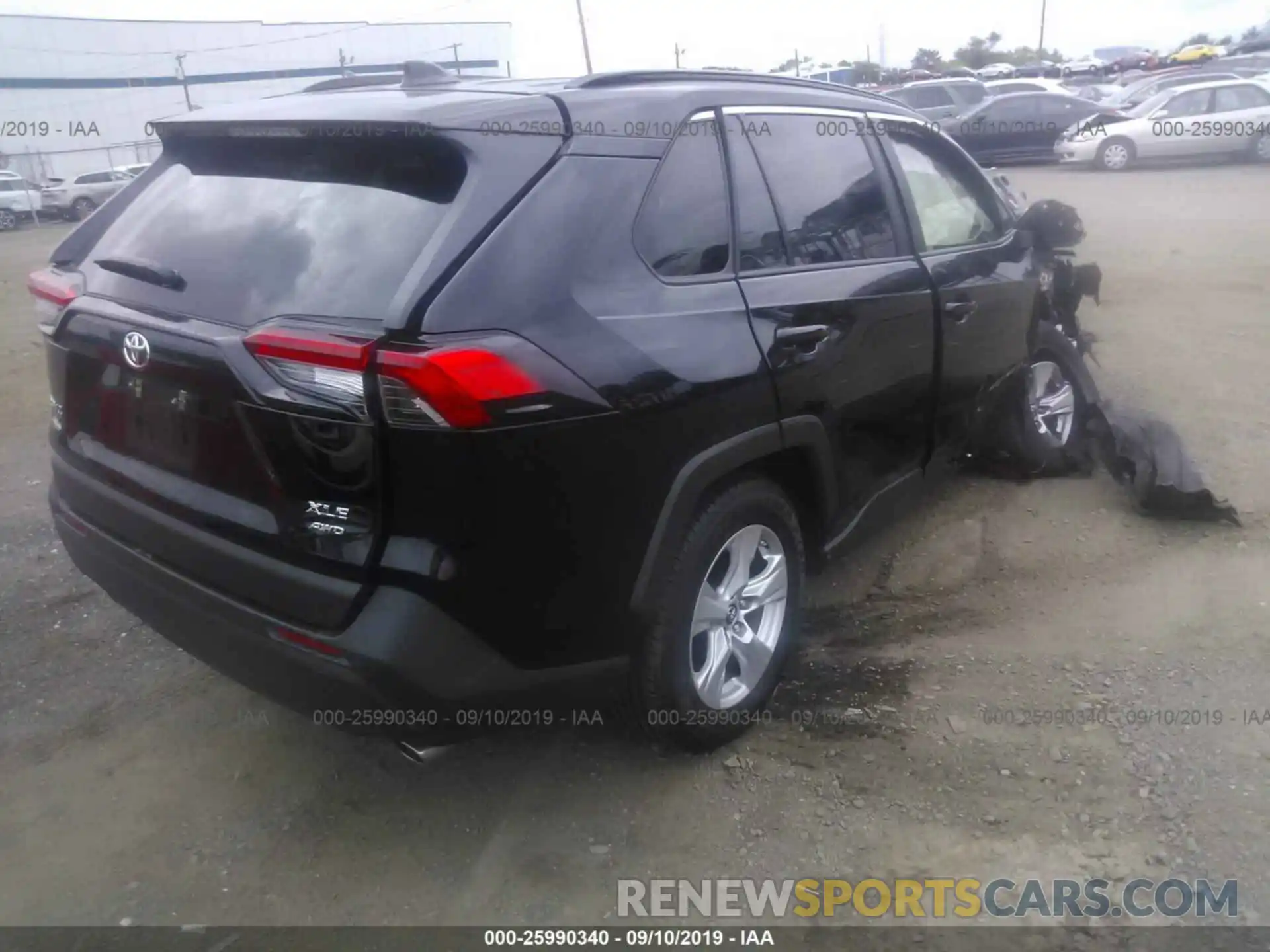 4 Photograph of a damaged car JTMP1RFV5KJ002231 TOYOTA RAV4 2019