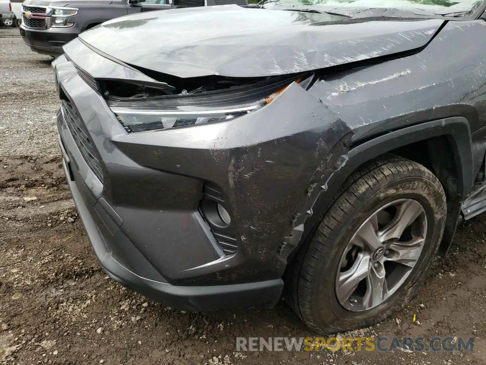 10 Photograph of a damaged car JTMP1RFV5KJ010667 TOYOTA RAV4 2019