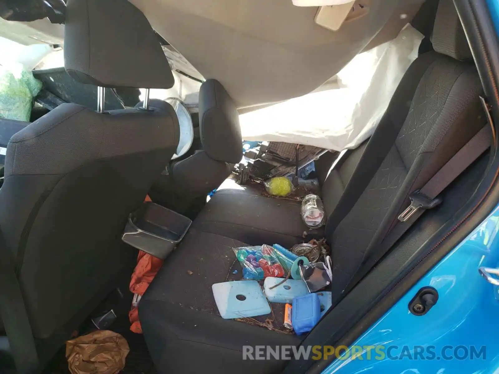 6 Photograph of a damaged car JTMP1RFV5KJ019692 TOYOTA RAV4 2019