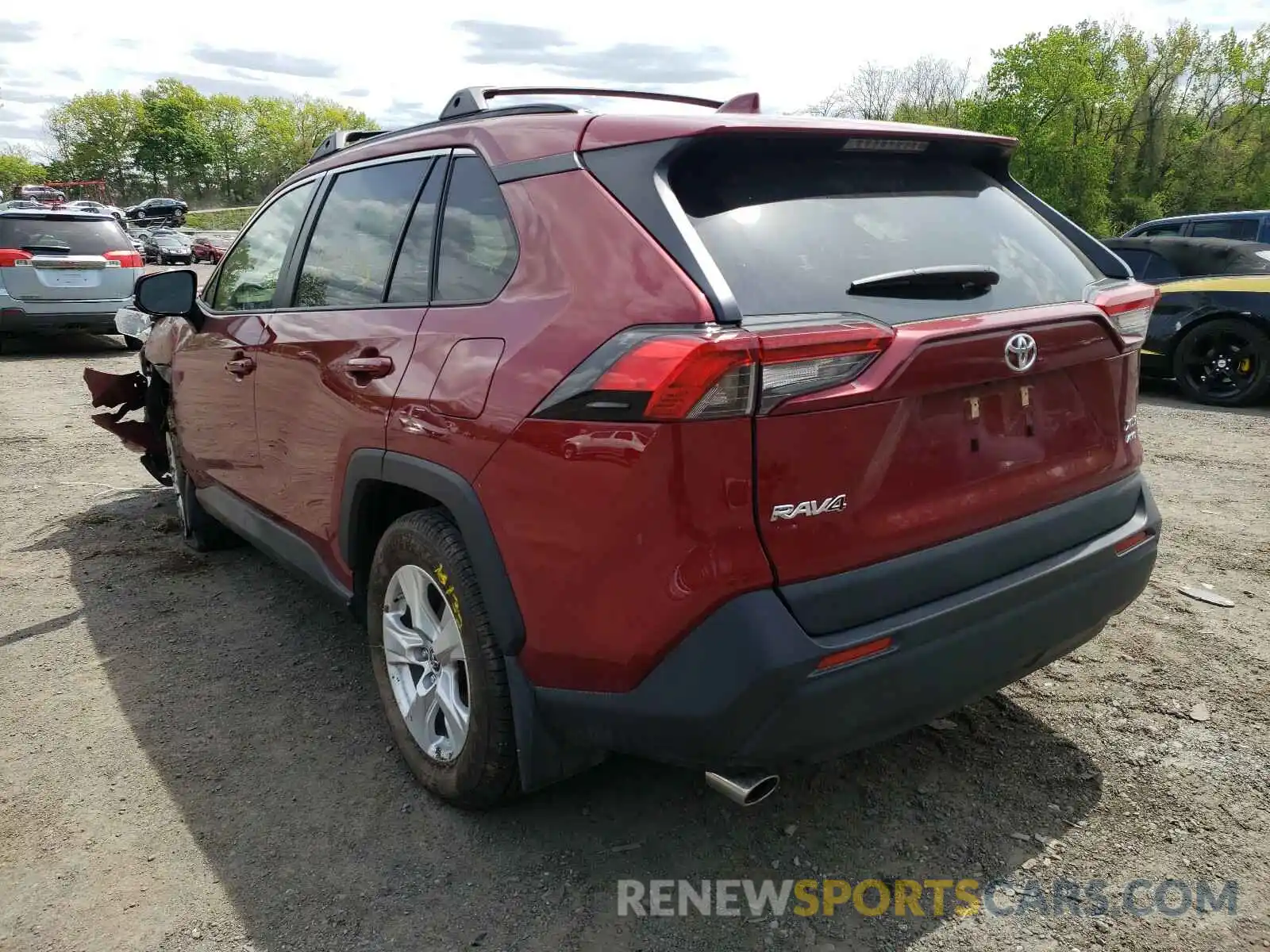 3 Photograph of a damaged car JTMP1RFV5KJ019949 TOYOTA RAV4 2019