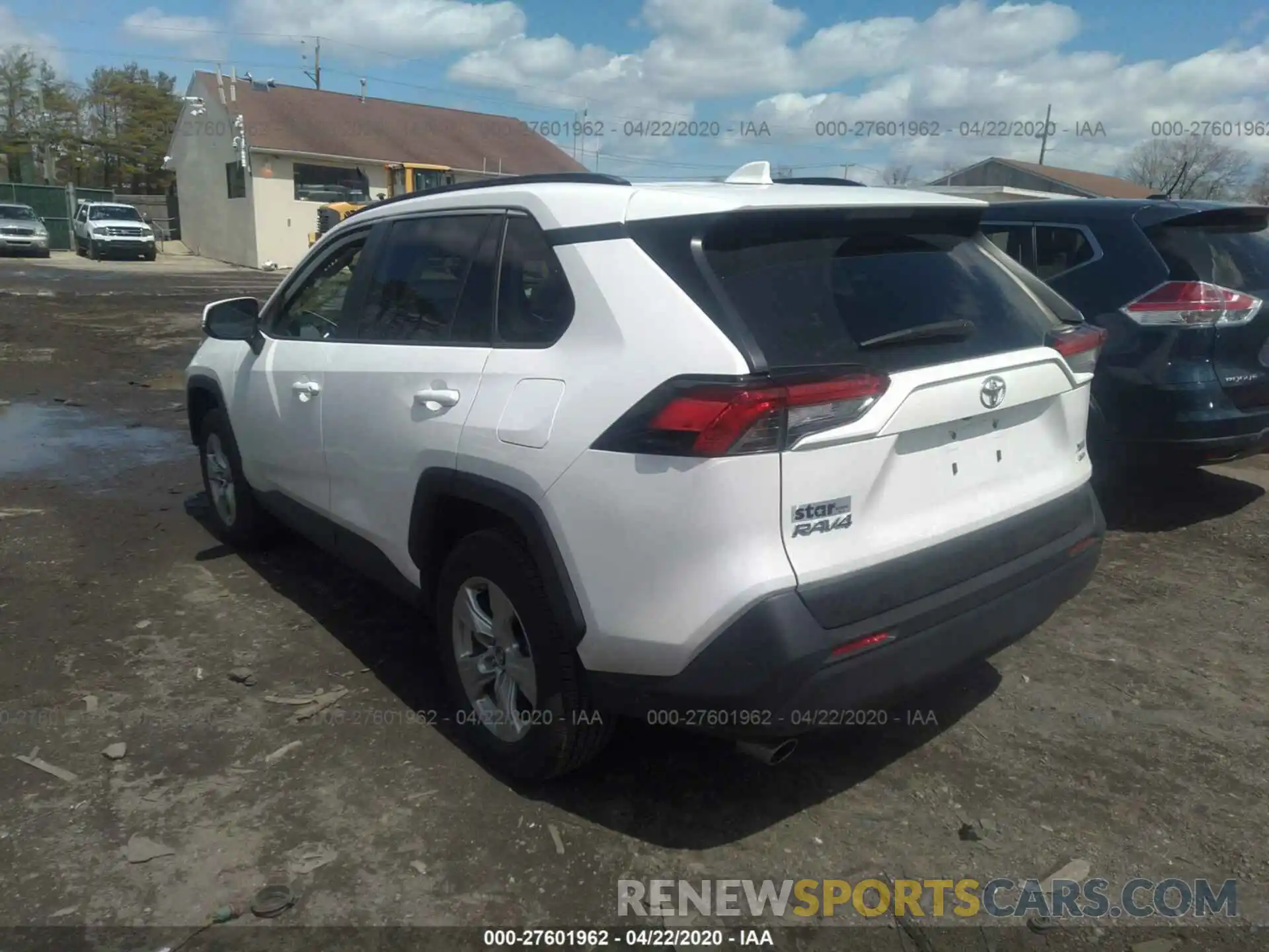 3 Photograph of a damaged car JTMP1RFV5KJ020163 TOYOTA RAV4 2019