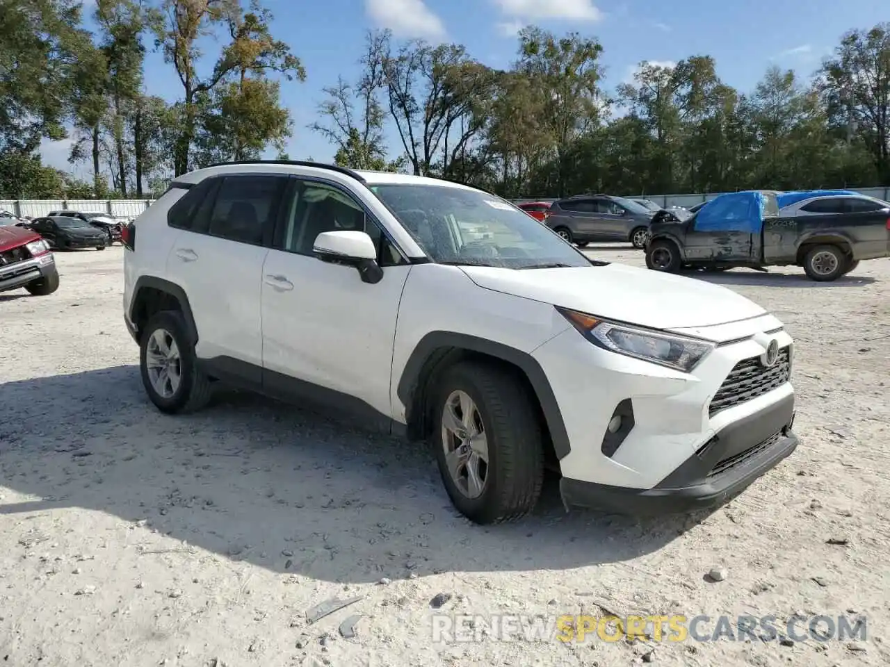 4 Photograph of a damaged car JTMP1RFV5KJ021555 TOYOTA RAV4 2019