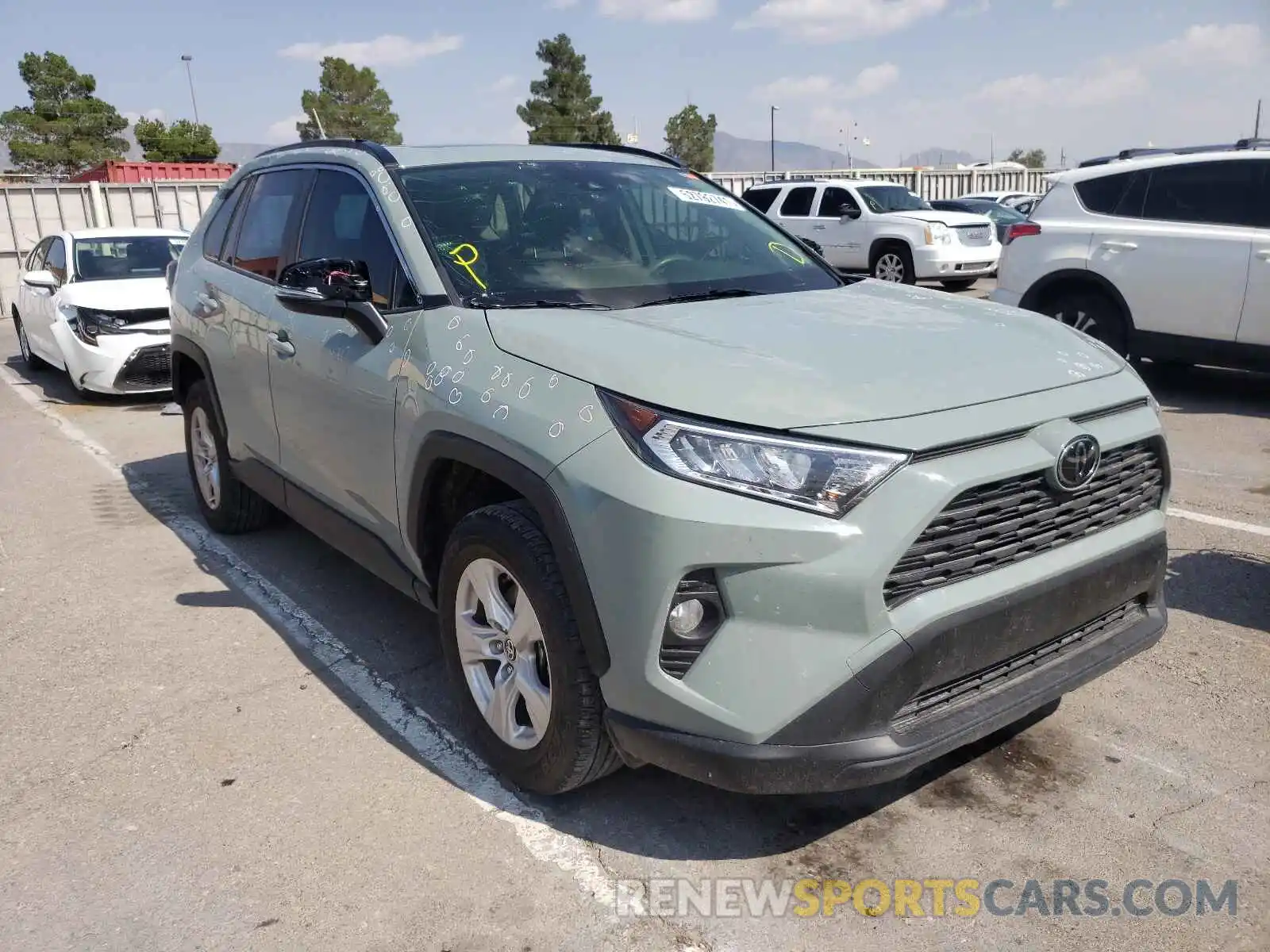 1 Photograph of a damaged car JTMP1RFV5KJ022947 TOYOTA RAV4 2019