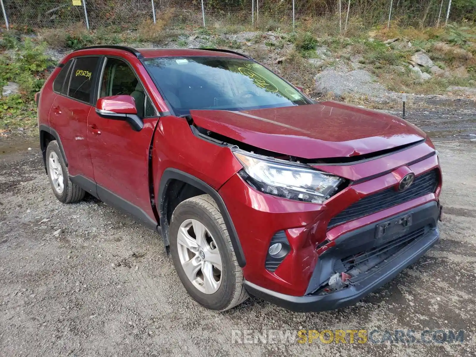 1 Photograph of a damaged car JTMP1RFV6KD008909 TOYOTA RAV4 2019