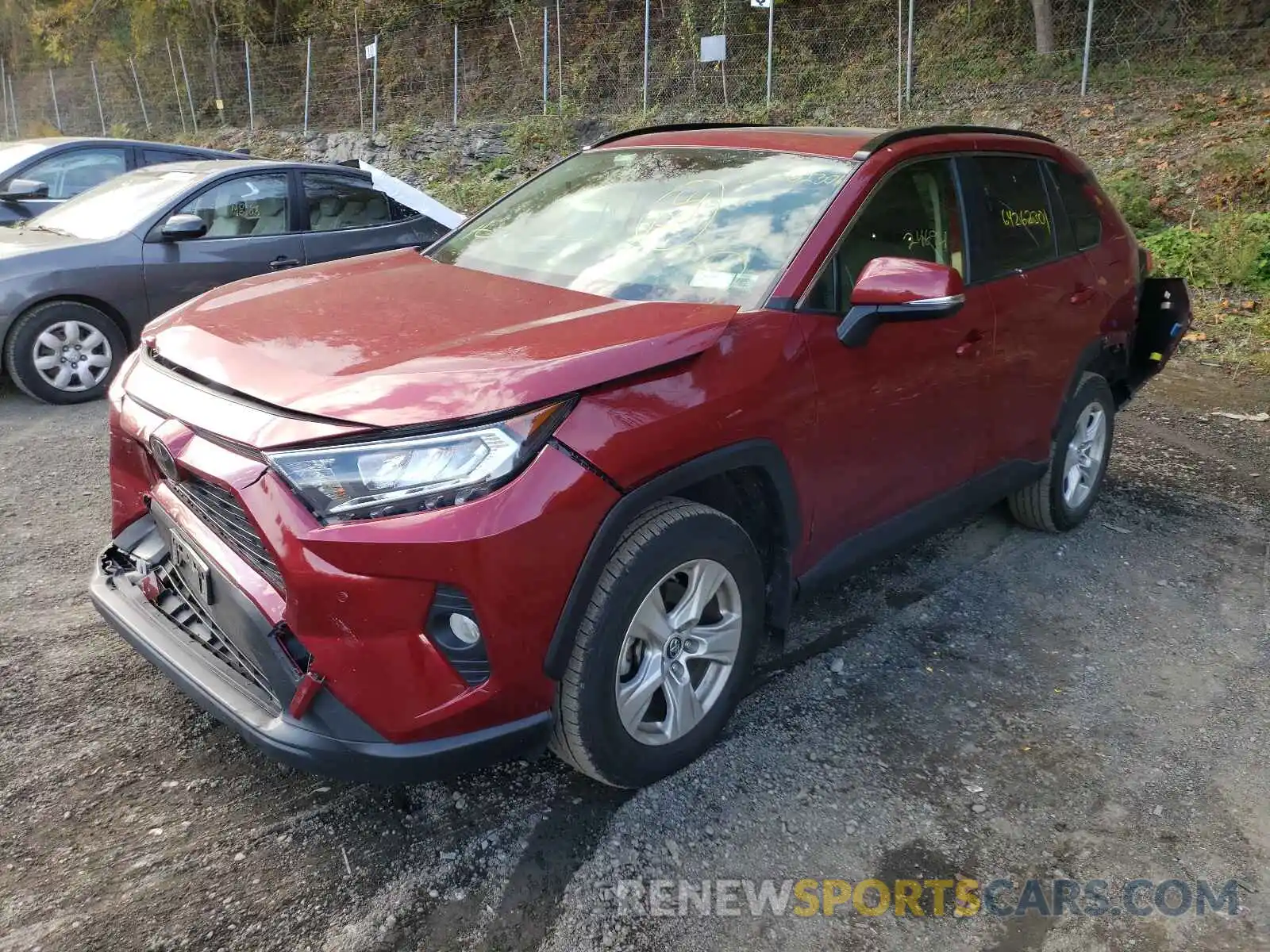 2 Photograph of a damaged car JTMP1RFV6KD008909 TOYOTA RAV4 2019