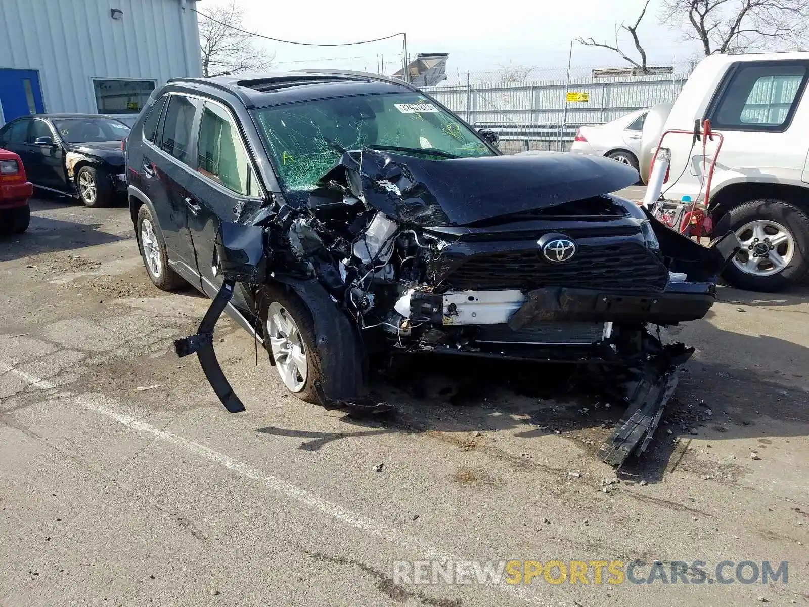 1 Photograph of a damaged car JTMP1RFV6KD010336 TOYOTA RAV4 2019