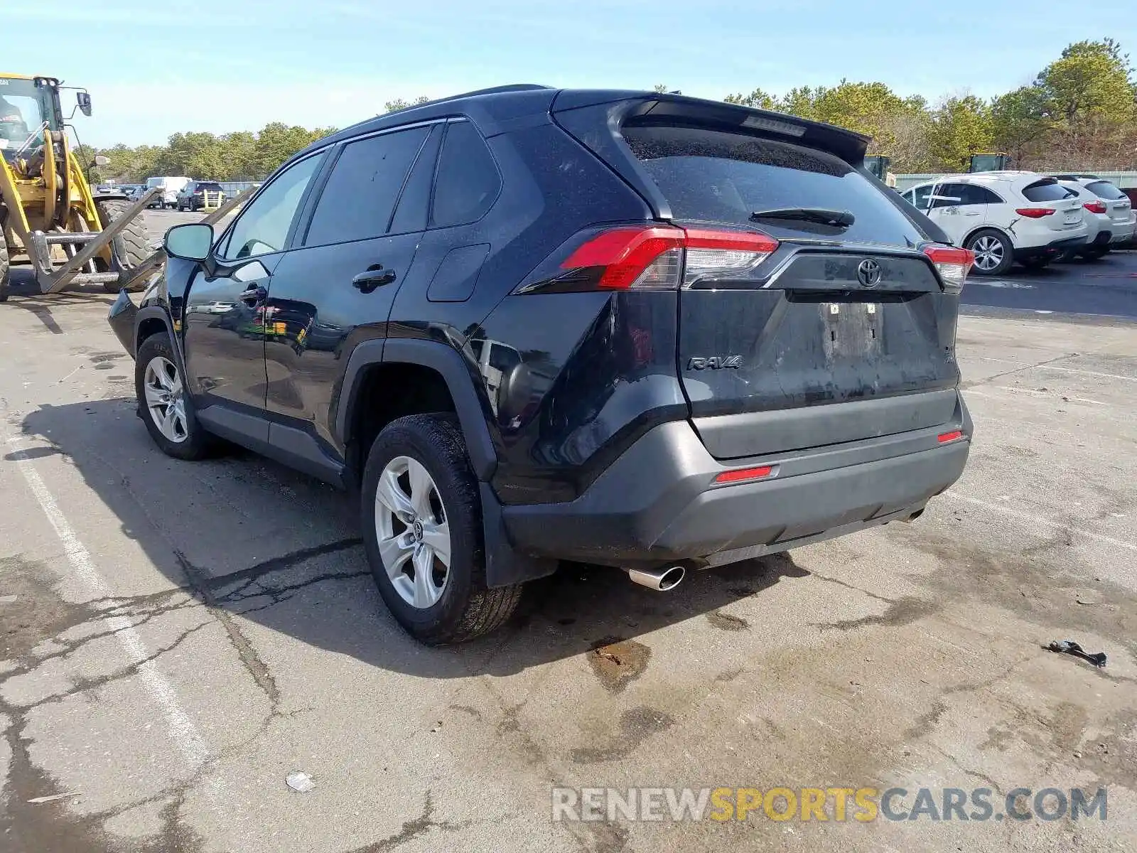 3 Photograph of a damaged car JTMP1RFV6KD010336 TOYOTA RAV4 2019