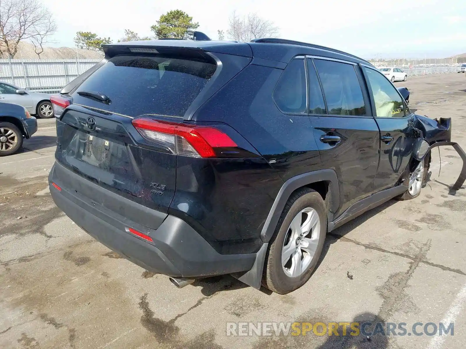 4 Photograph of a damaged car JTMP1RFV6KD010336 TOYOTA RAV4 2019