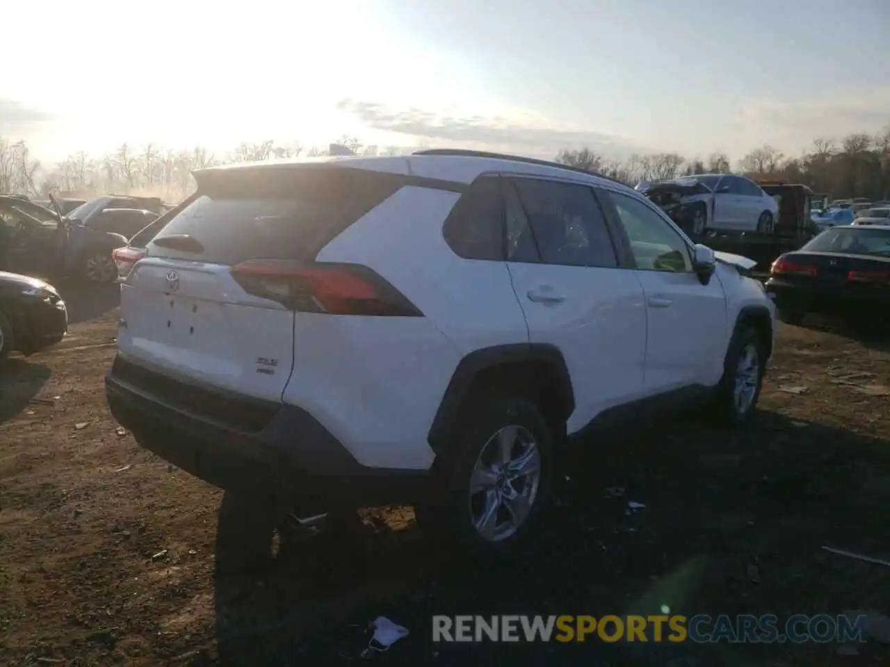 4 Photograph of a damaged car JTMP1RFV6KD013284 TOYOTA RAV4 2019