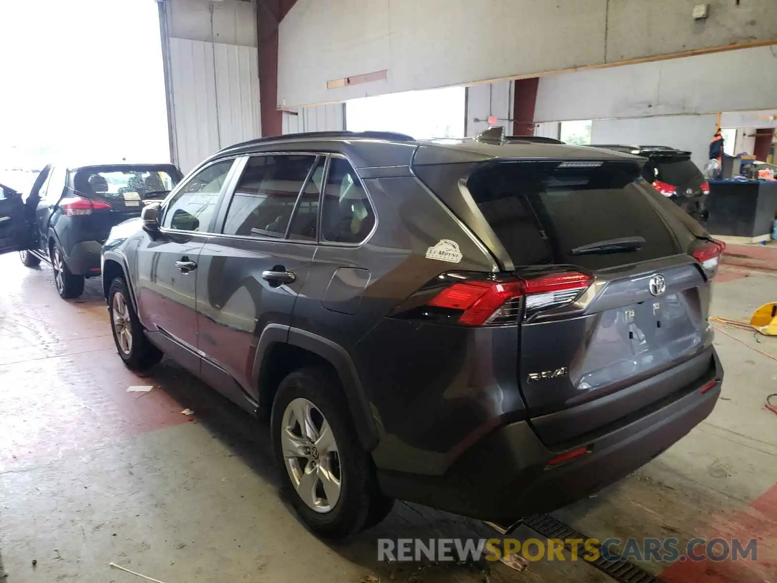 3 Фотография поврежденного автомобиля JTMP1RFV6KD017254 TOYOTA RAV4 2019