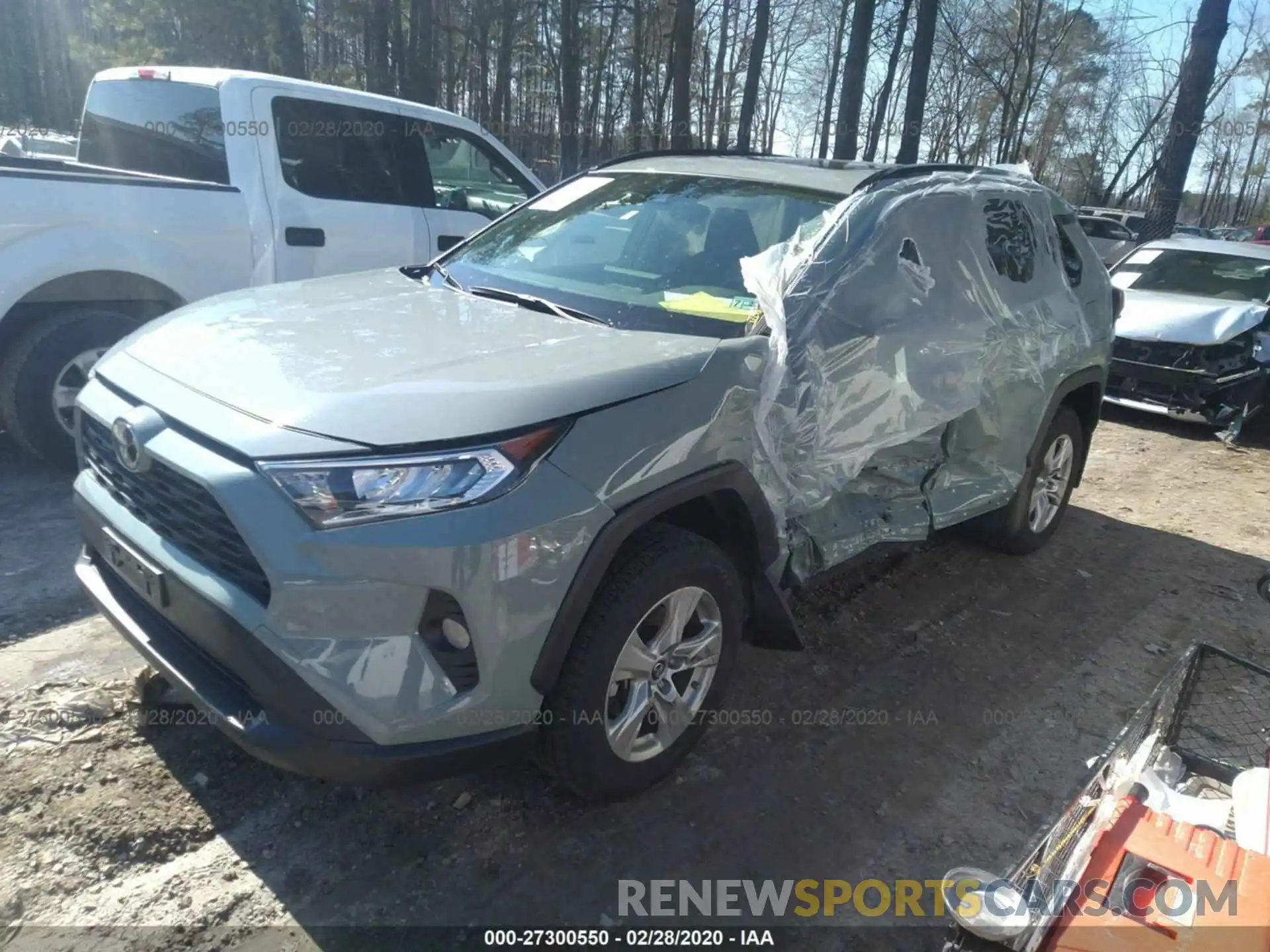 2 Фотография поврежденного автомобиля JTMP1RFV6KD029940 TOYOTA RAV4 2019