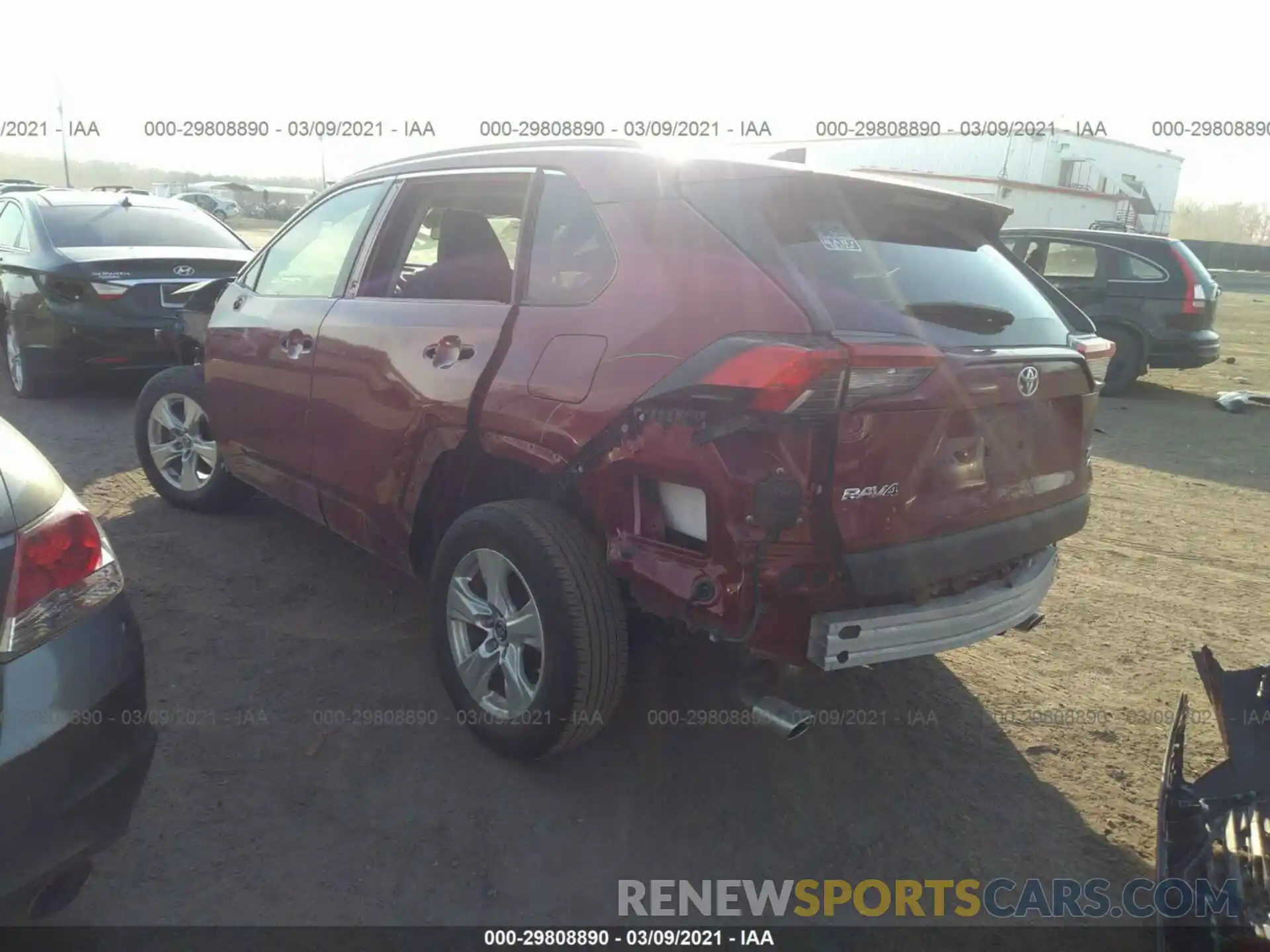 3 Фотография поврежденного автомобиля JTMP1RFV6KD031820 TOYOTA RAV4 2019