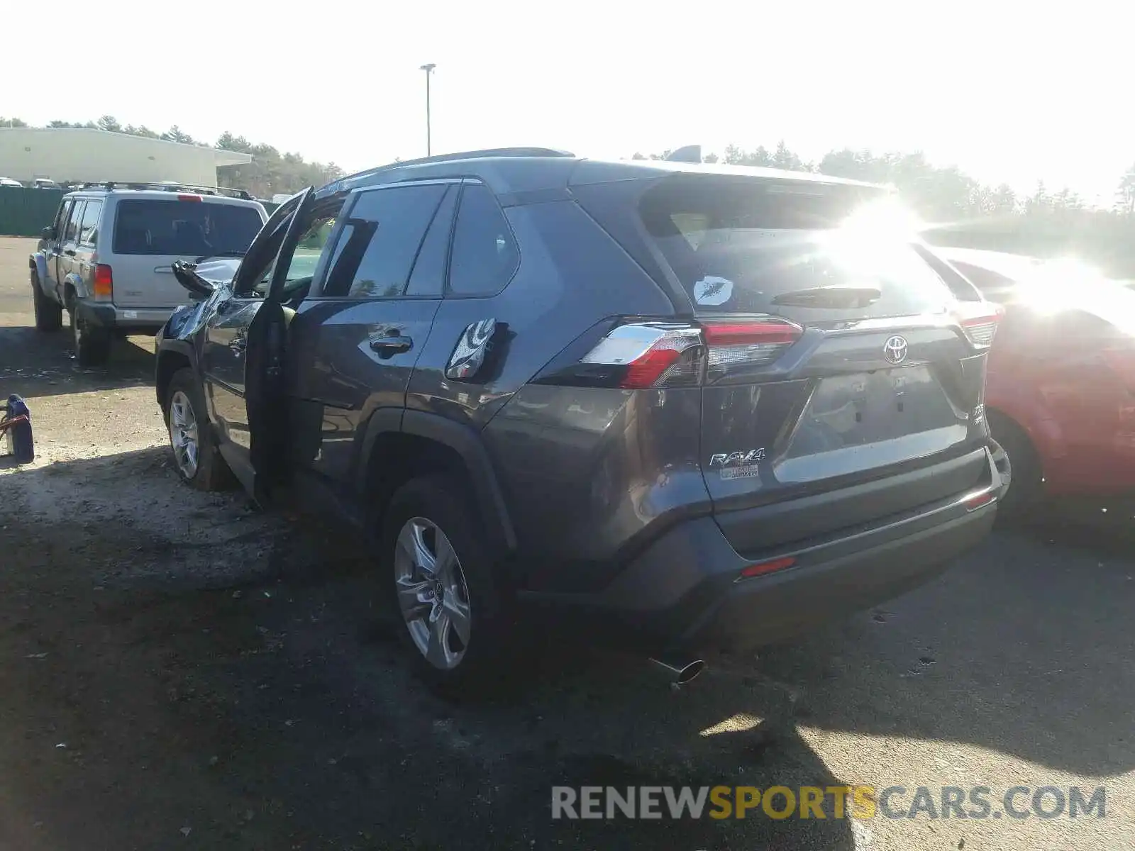 3 Photograph of a damaged car JTMP1RFV6KD032045 TOYOTA RAV4 2019