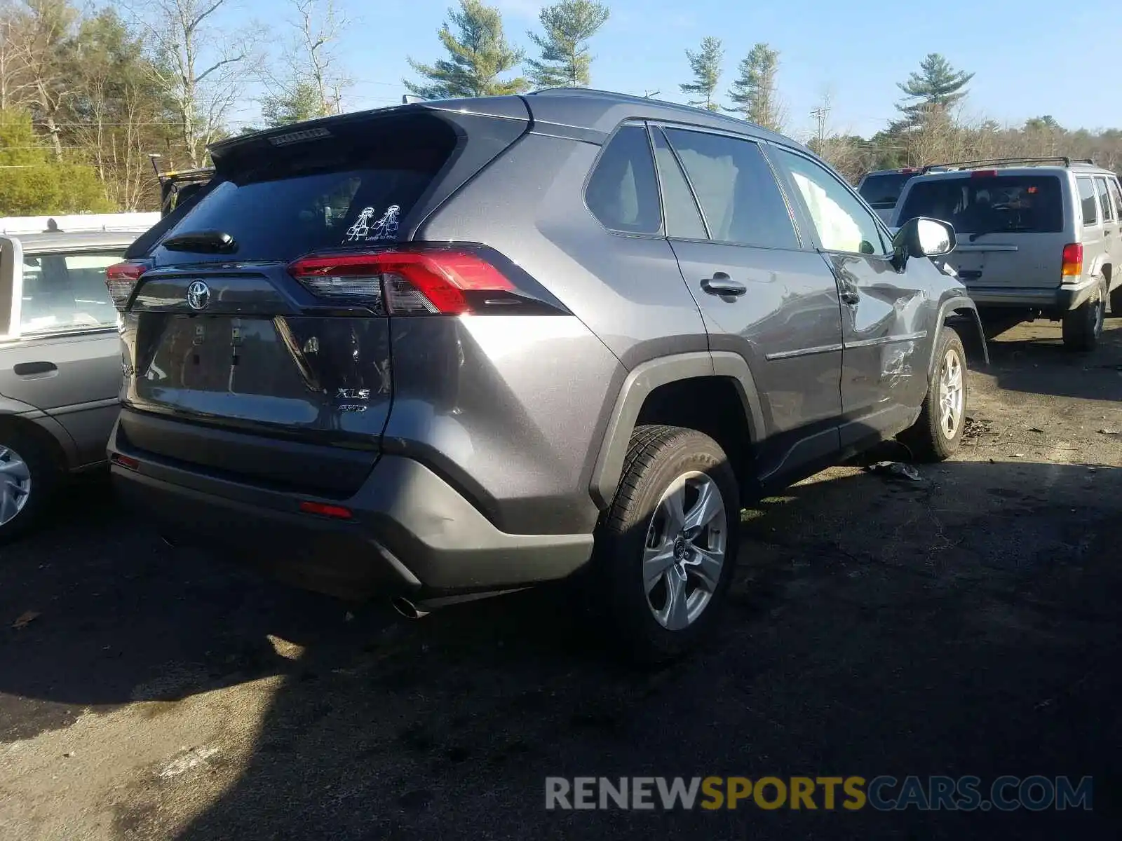 4 Photograph of a damaged car JTMP1RFV6KD032045 TOYOTA RAV4 2019