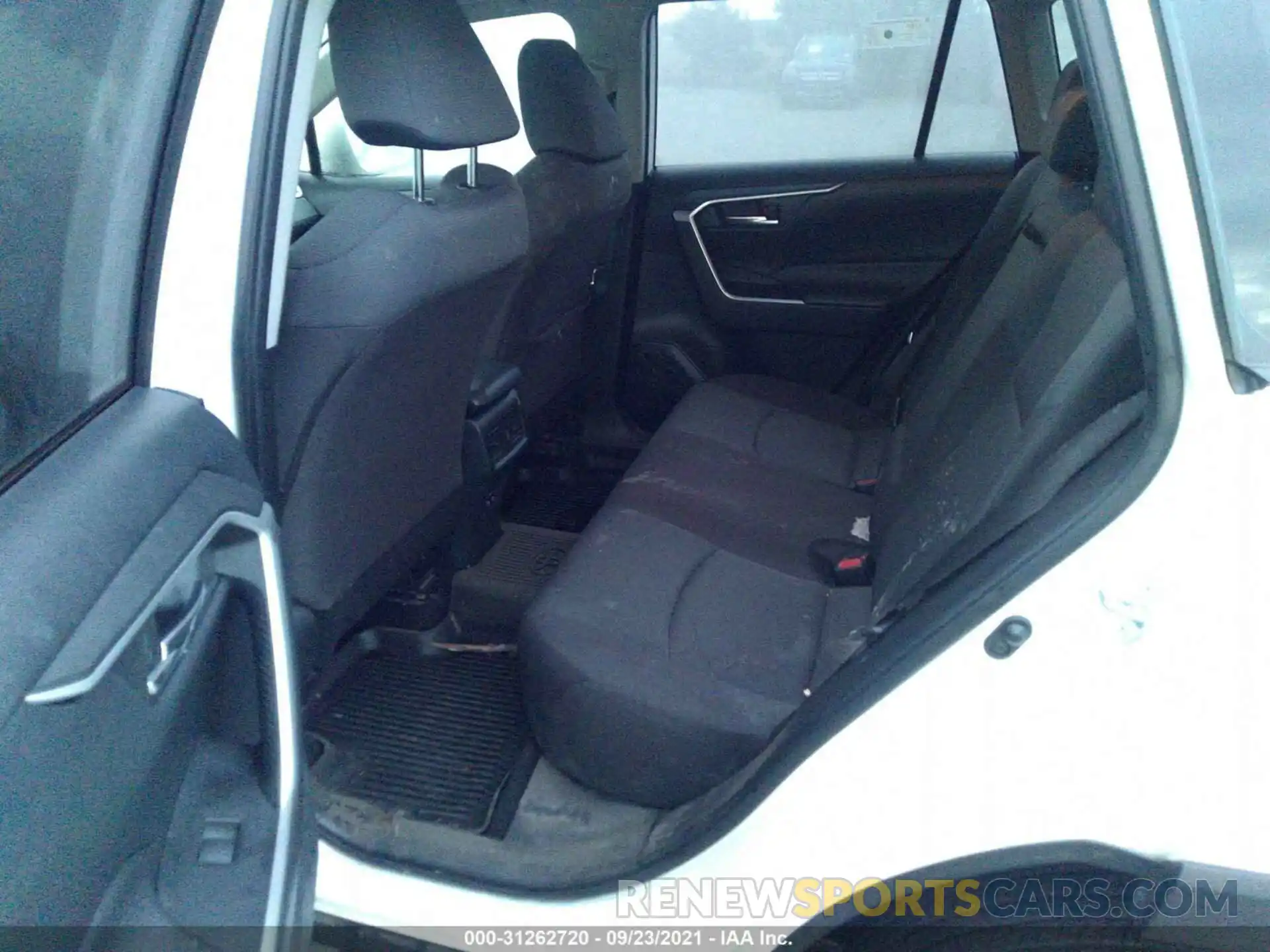 8 Фотография поврежденного автомобиля JTMP1RFV6KD036354 TOYOTA RAV4 2019