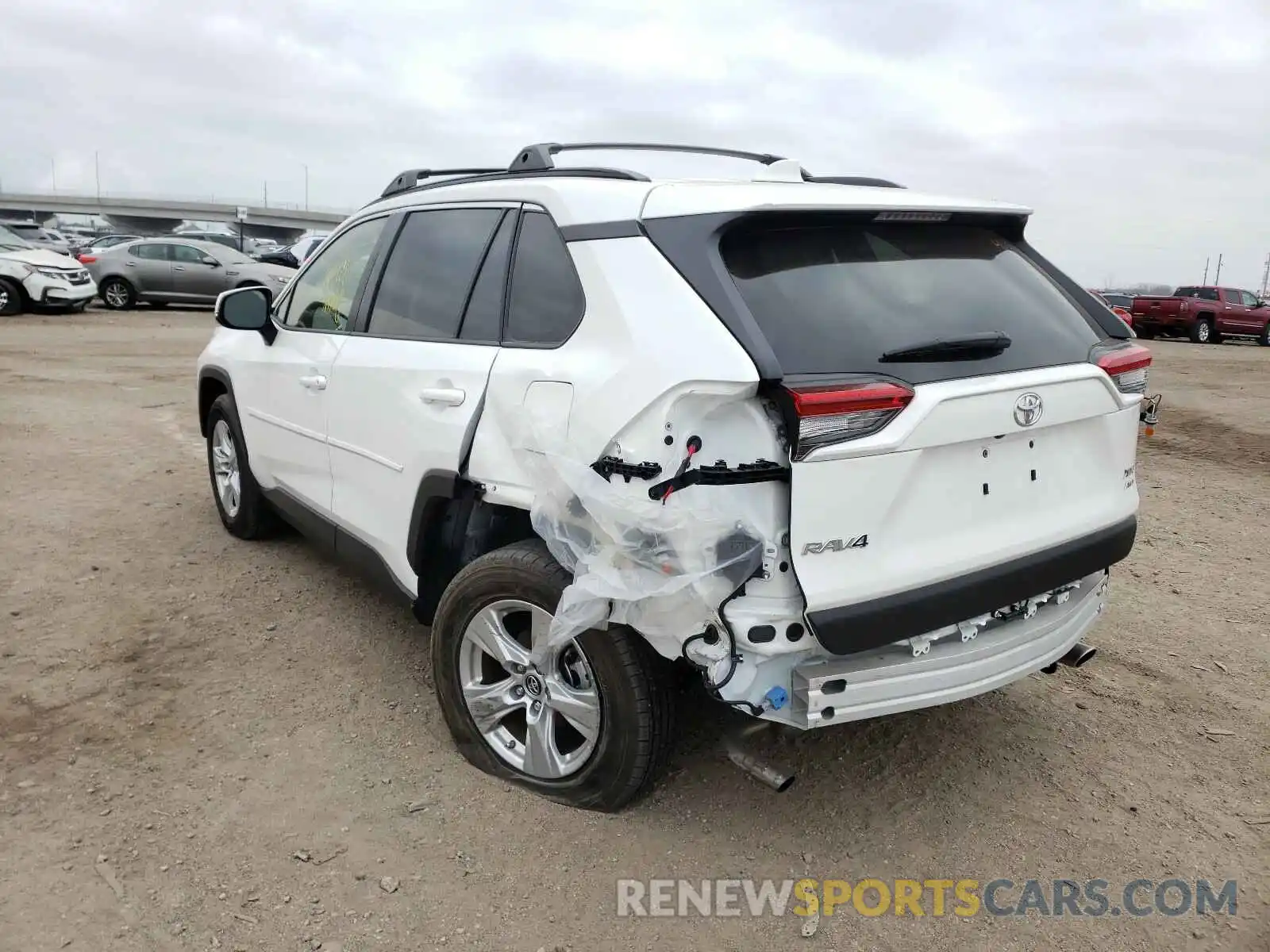 3 Photograph of a damaged car JTMP1RFV6KD037326 TOYOTA RAV4 2019