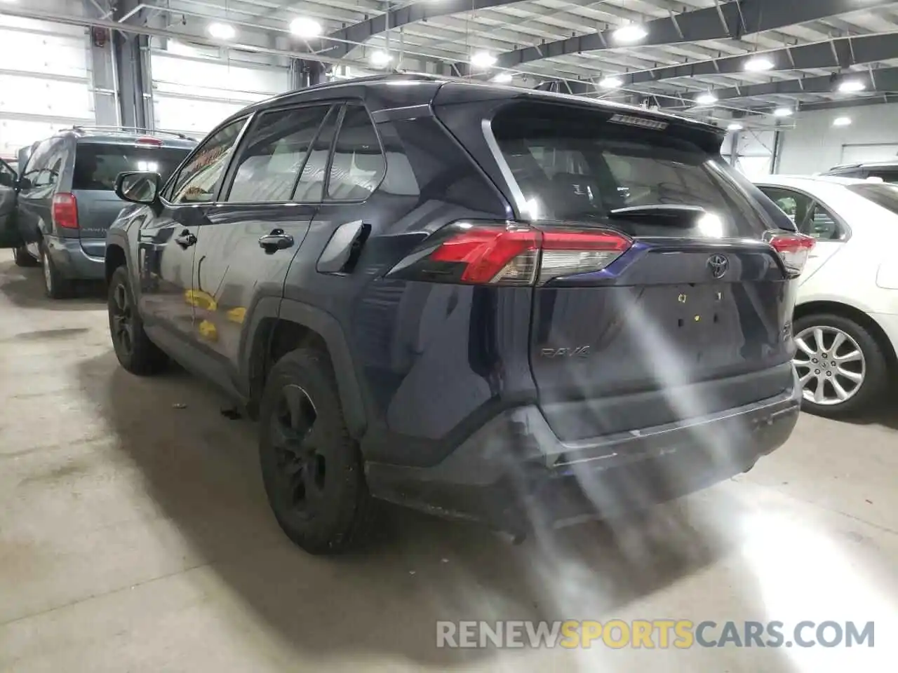 3 Фотография поврежденного автомобиля JTMP1RFV6KD037679 TOYOTA RAV4 2019