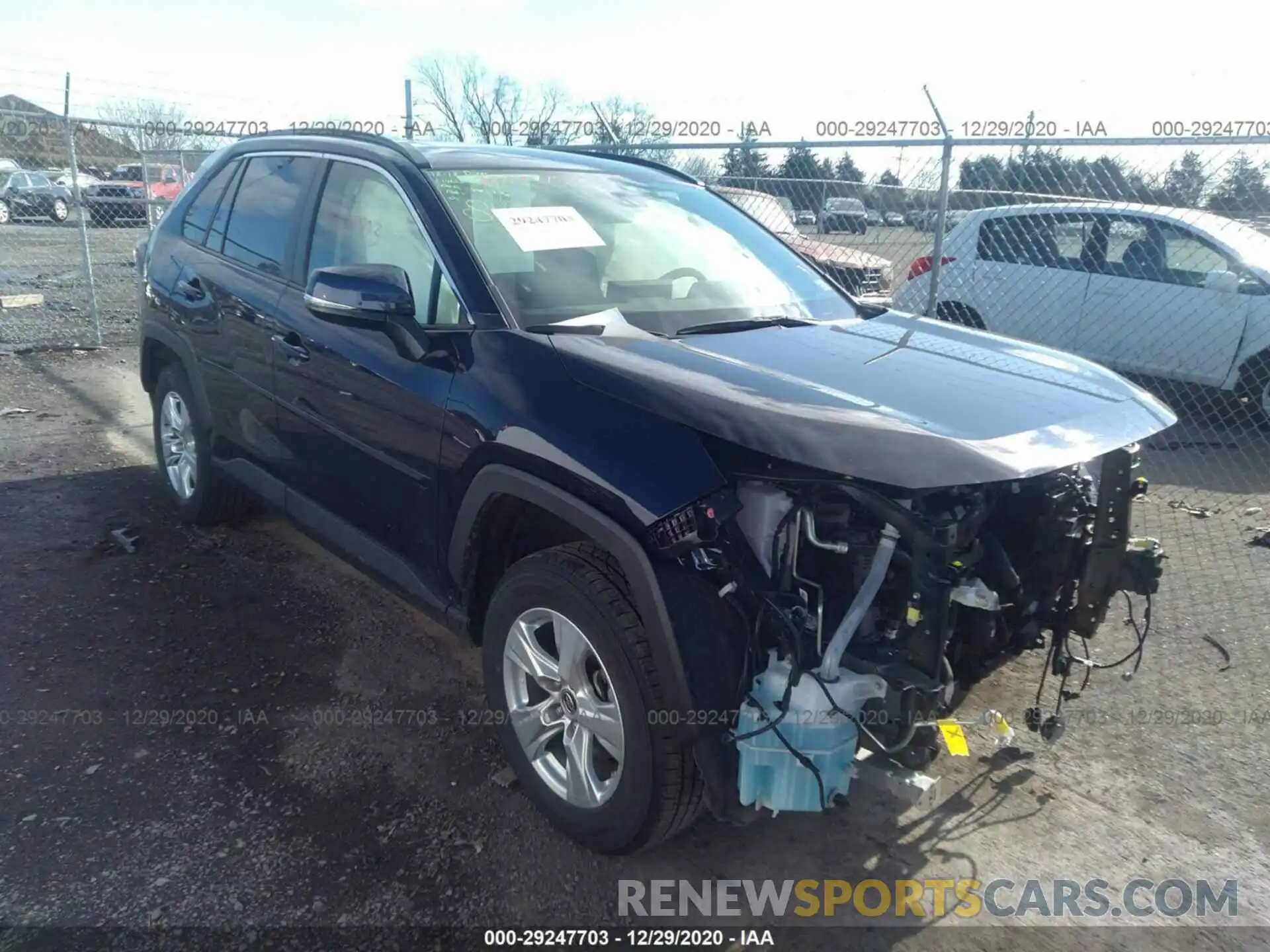 1 Photograph of a damaged car JTMP1RFV6KD037827 TOYOTA RAV4 2019