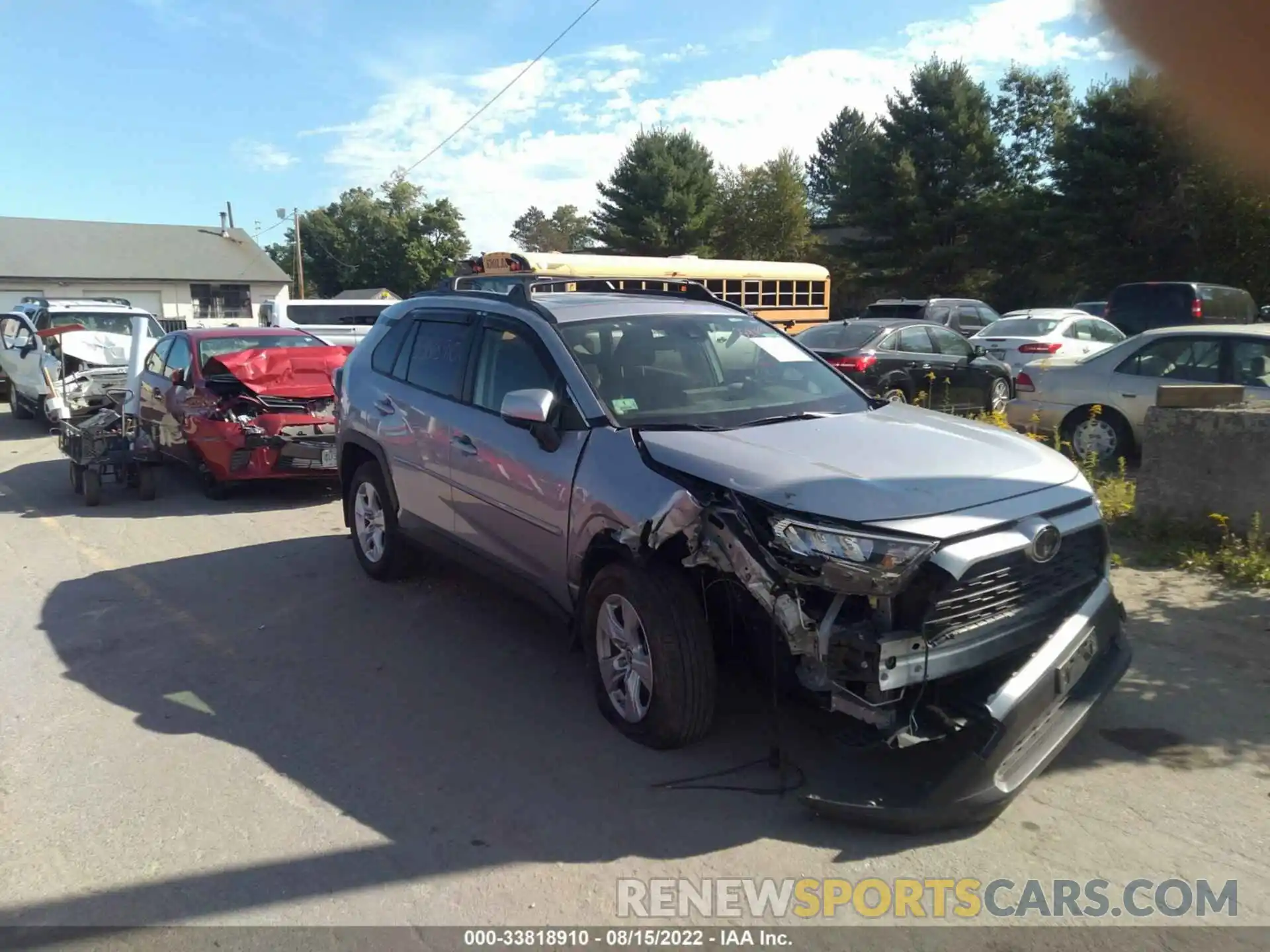 1 Photograph of a damaged car JTMP1RFV6KD042543 TOYOTA RAV4 2019