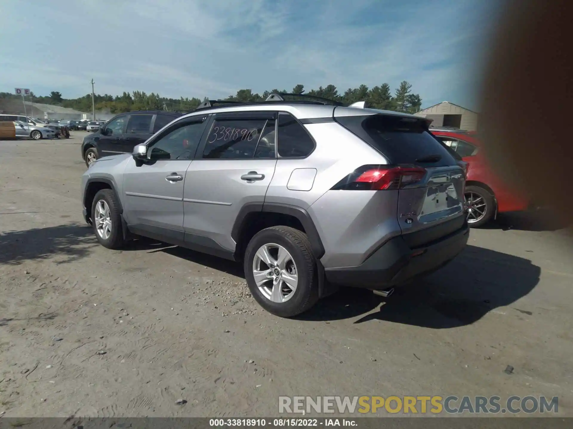 3 Photograph of a damaged car JTMP1RFV6KD042543 TOYOTA RAV4 2019