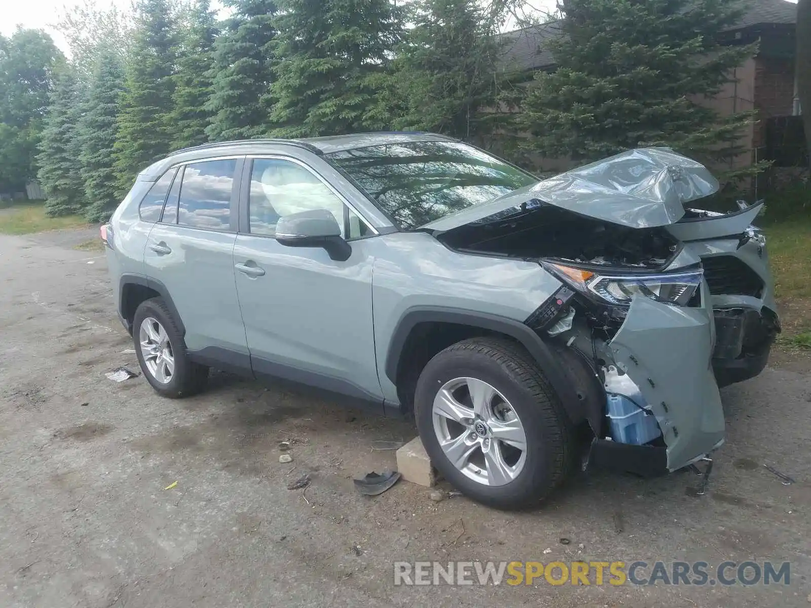 1 Photograph of a damaged car JTMP1RFV6KD045670 TOYOTA RAV4 2019